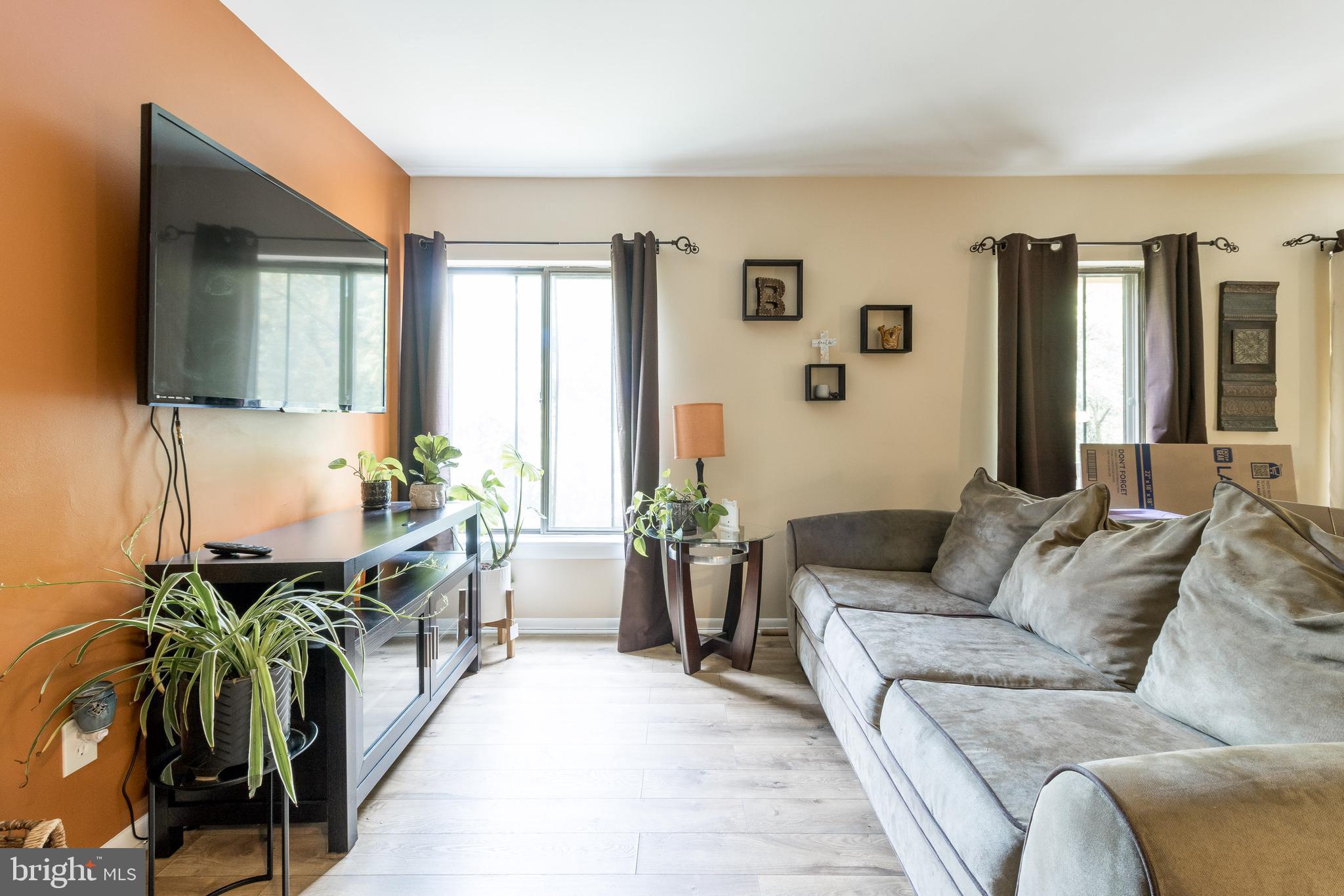 VILLAGE OF OAKLAND MILLS - Residential