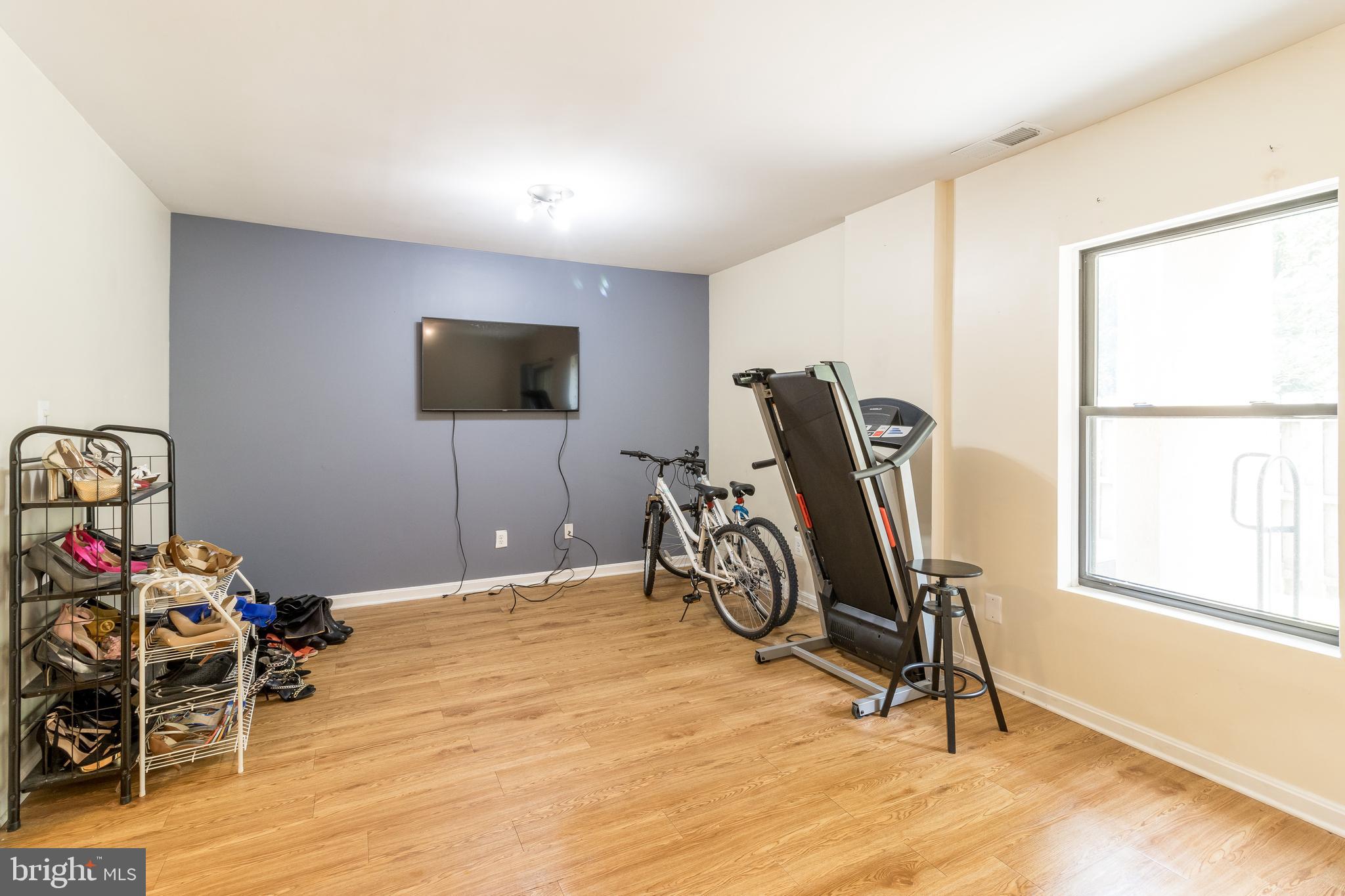 VILLAGE OF OAKLAND MILLS - Residential