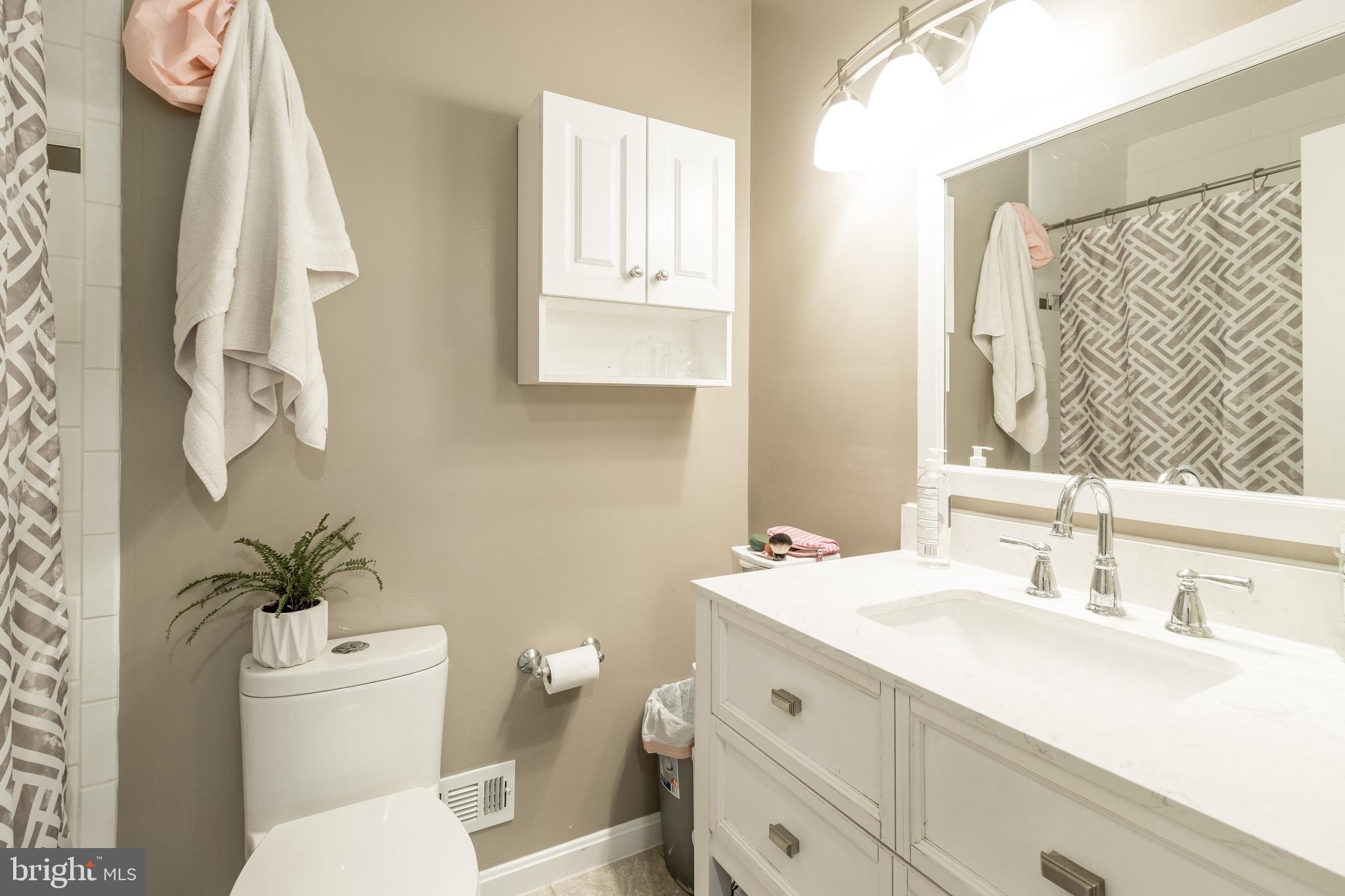 VILLAGE OF OAKLAND MILLS - Residential