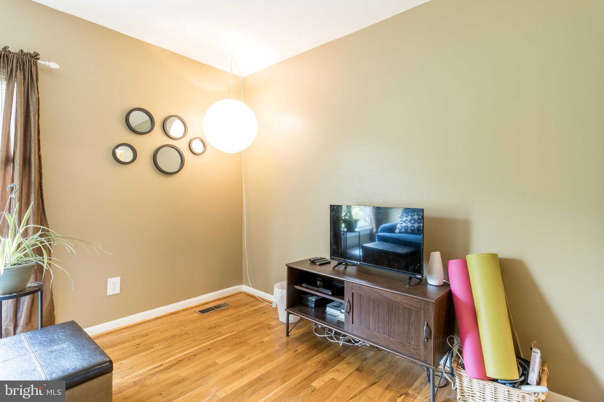 VILLAGE OF OAKLAND MILLS - Residential