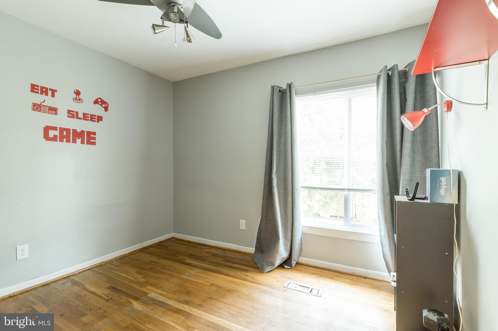 VILLAGE OF OAKLAND MILLS - Residential