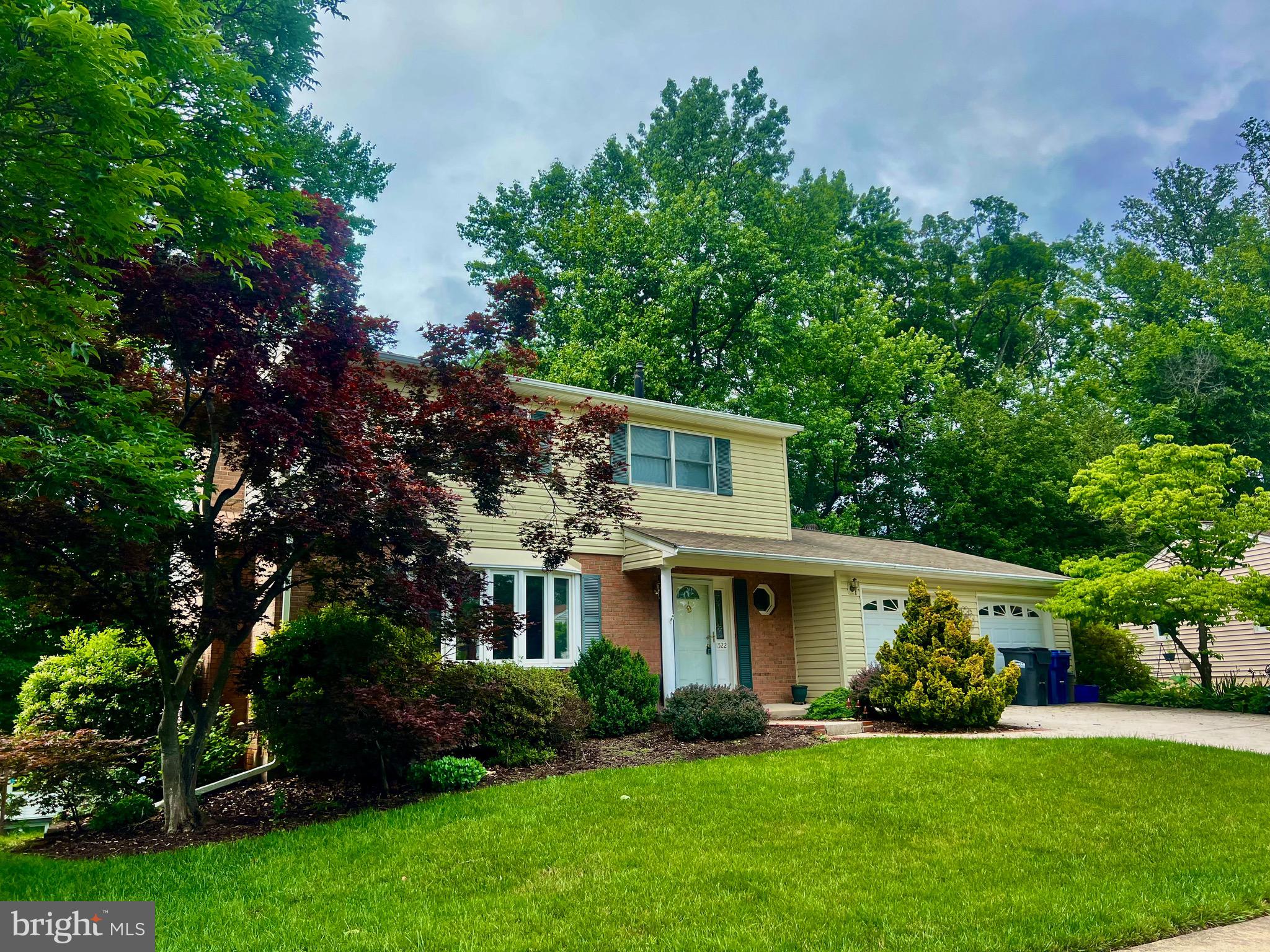 8522 FAIRBURN DRIVE