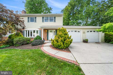 Photo of 8522 Fairburn Drive, SPRINGFIELD, VA 22152 (MLS # VAFX2315818)