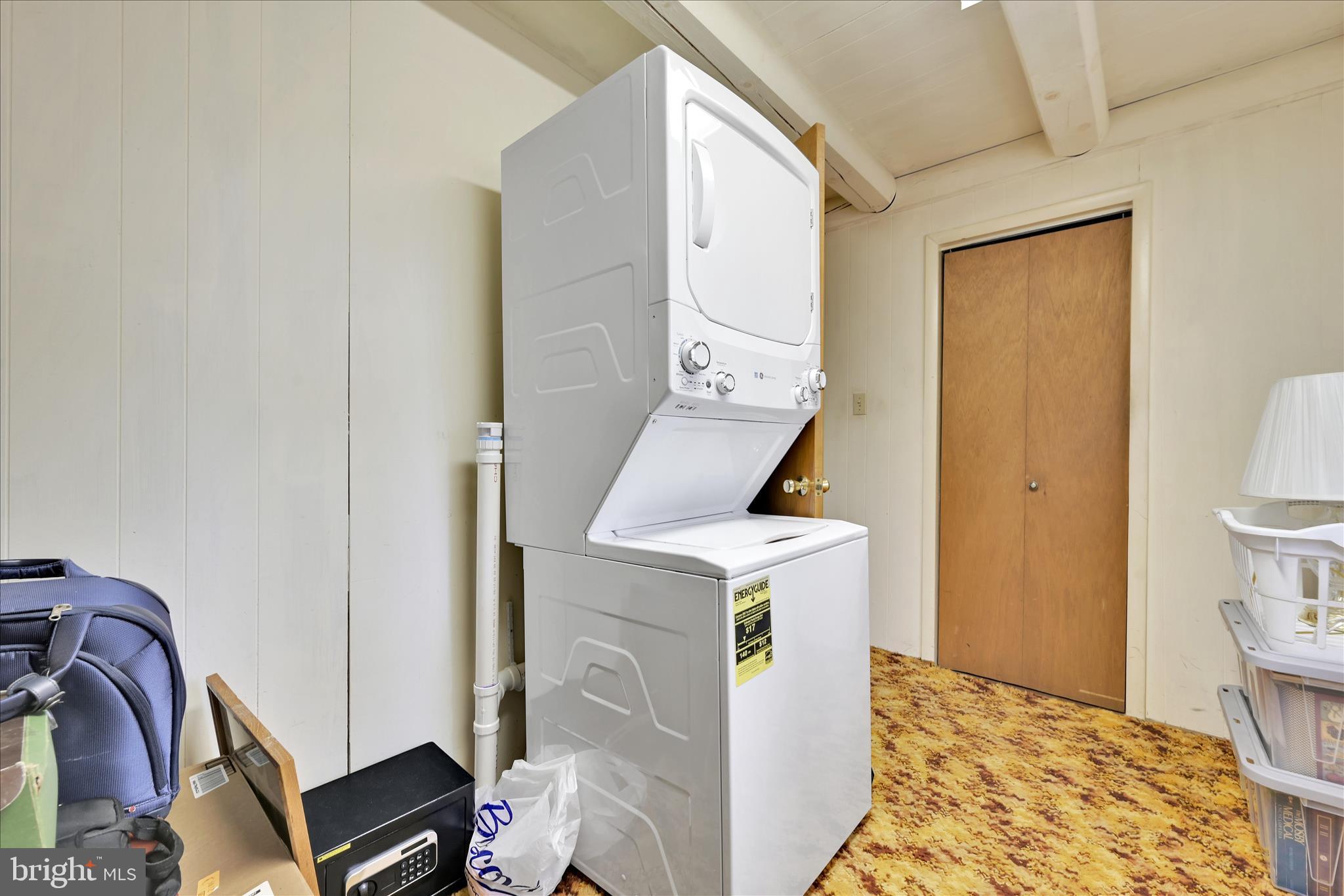 LAKE WYNONAH - Residential