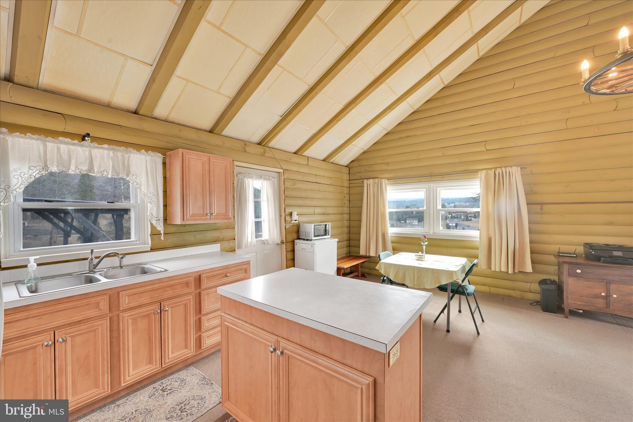 LAKE WYNONAH - Residential