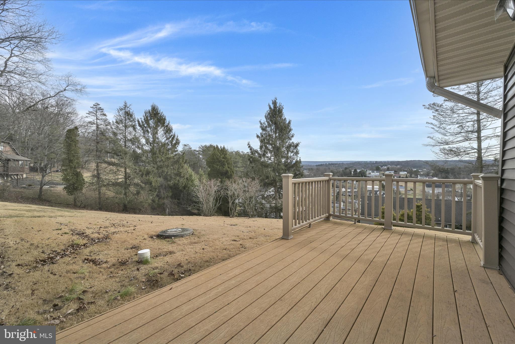 LAKE WYNONAH - Residential