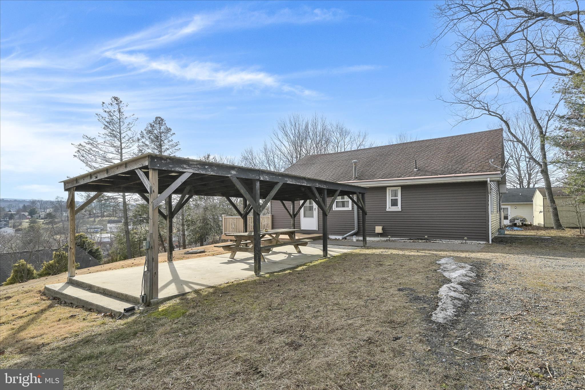 1881 RUNNING DEER DRIVE