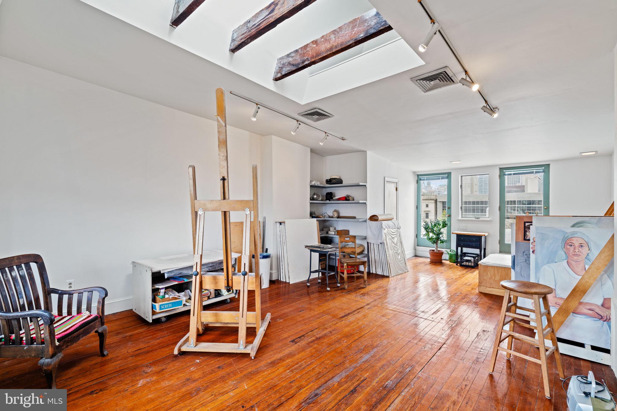 FAIRMOUNT - Residential