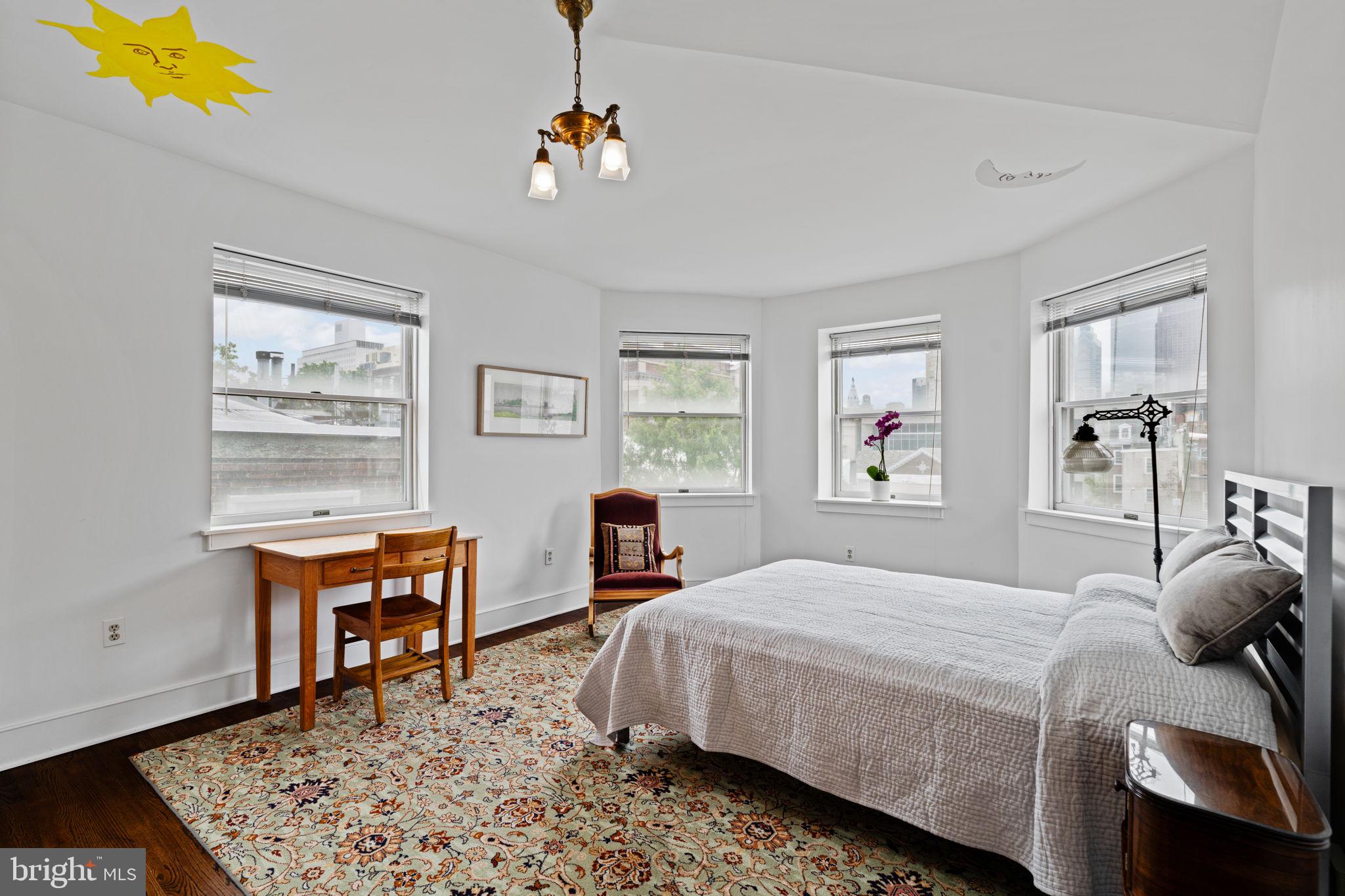 FAIRMOUNT - Residential