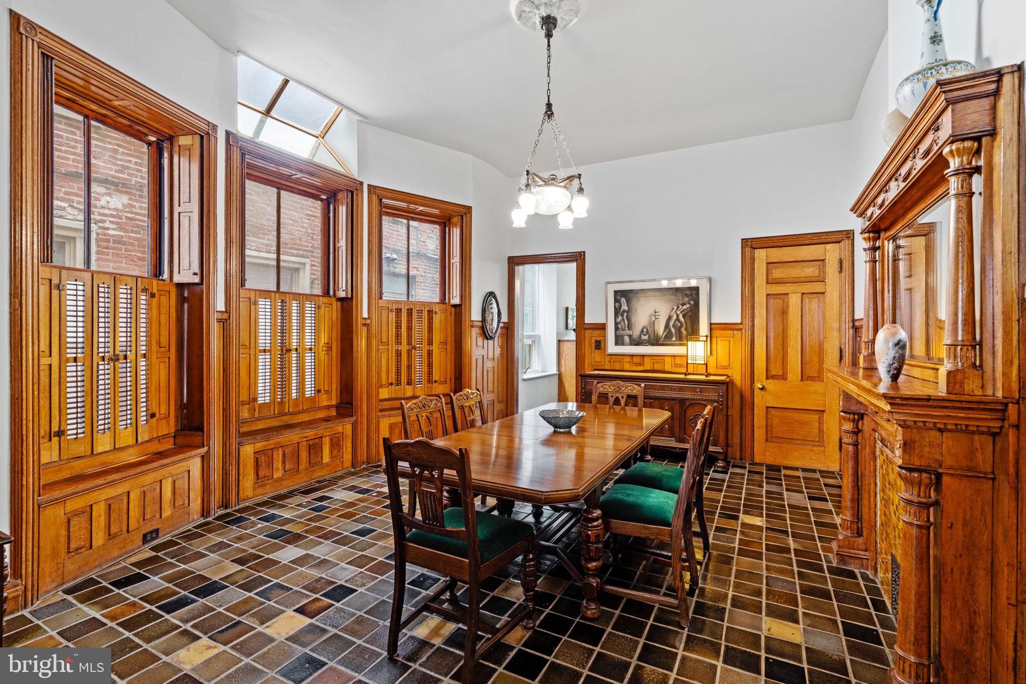 FAIRMOUNT - Residential