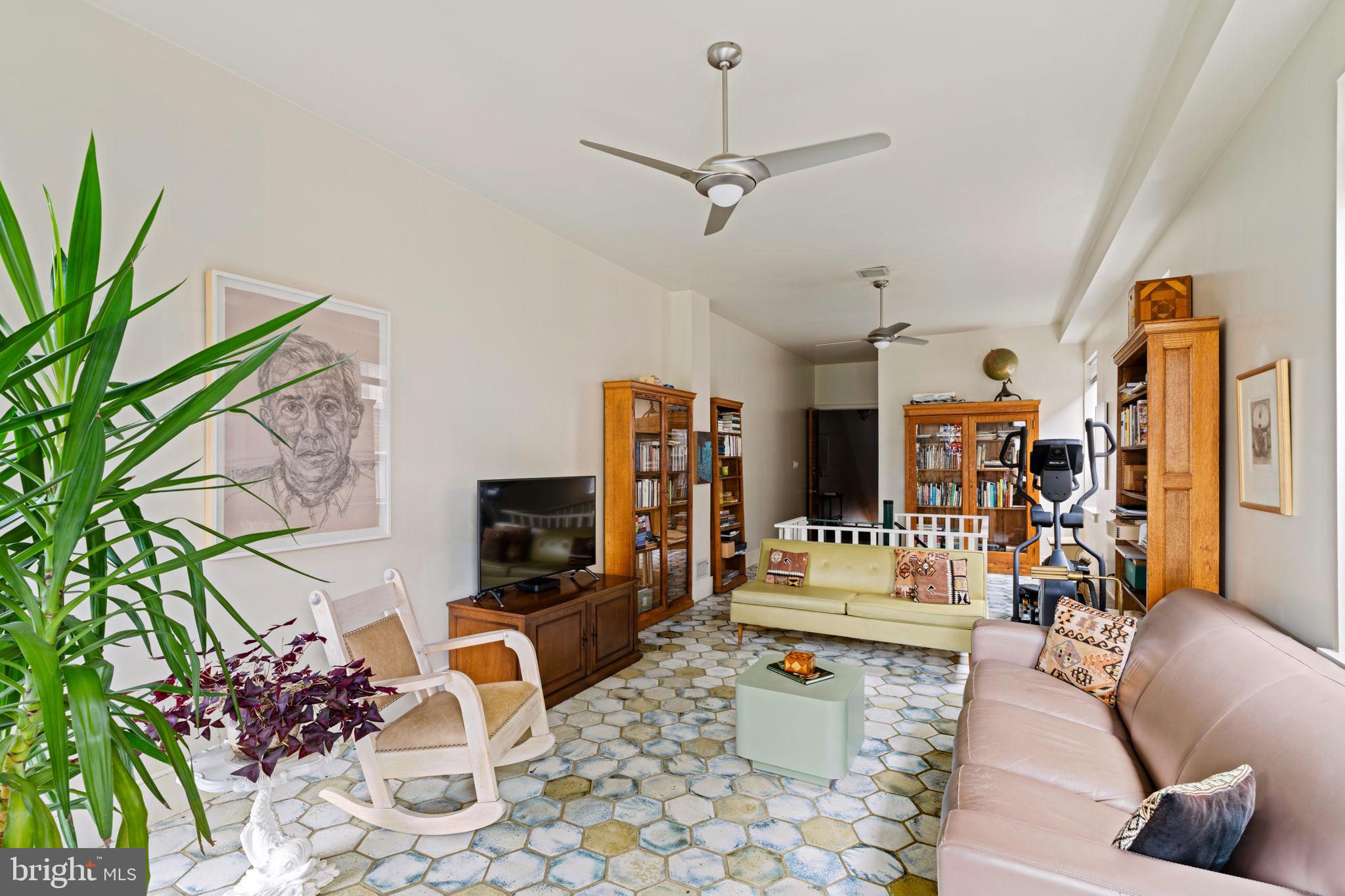 FAIRMOUNT - Residential