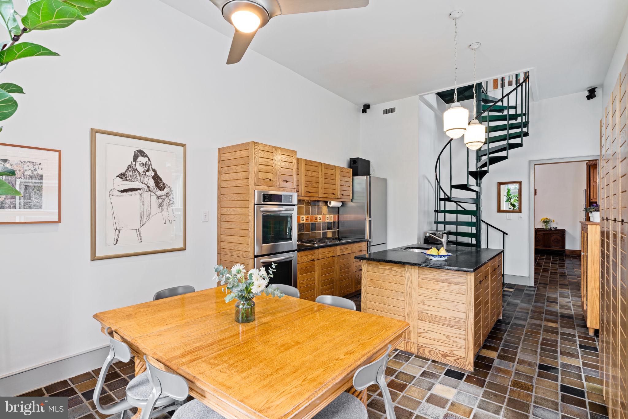 FAIRMOUNT - Residential