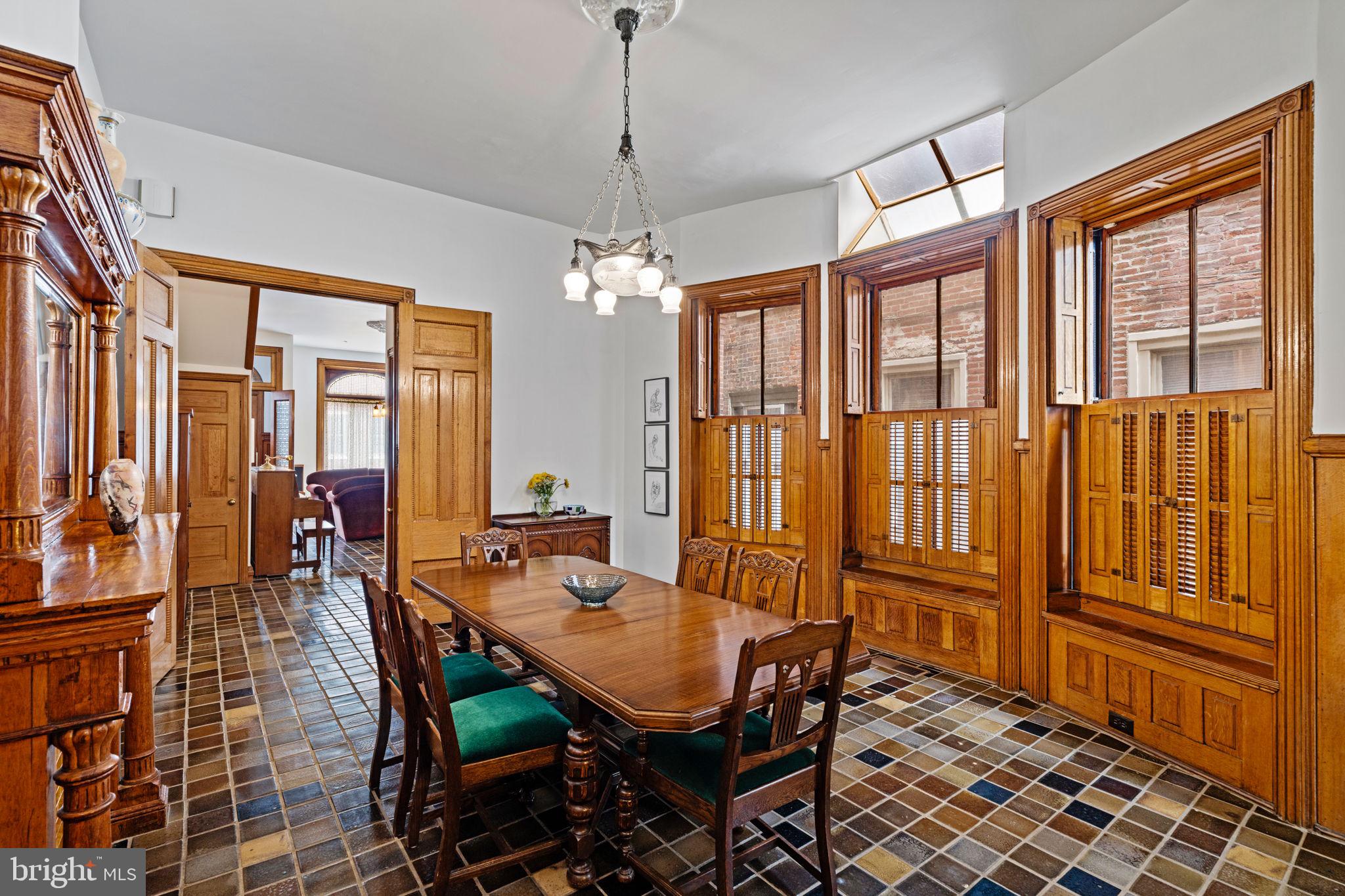 FAIRMOUNT - Residential