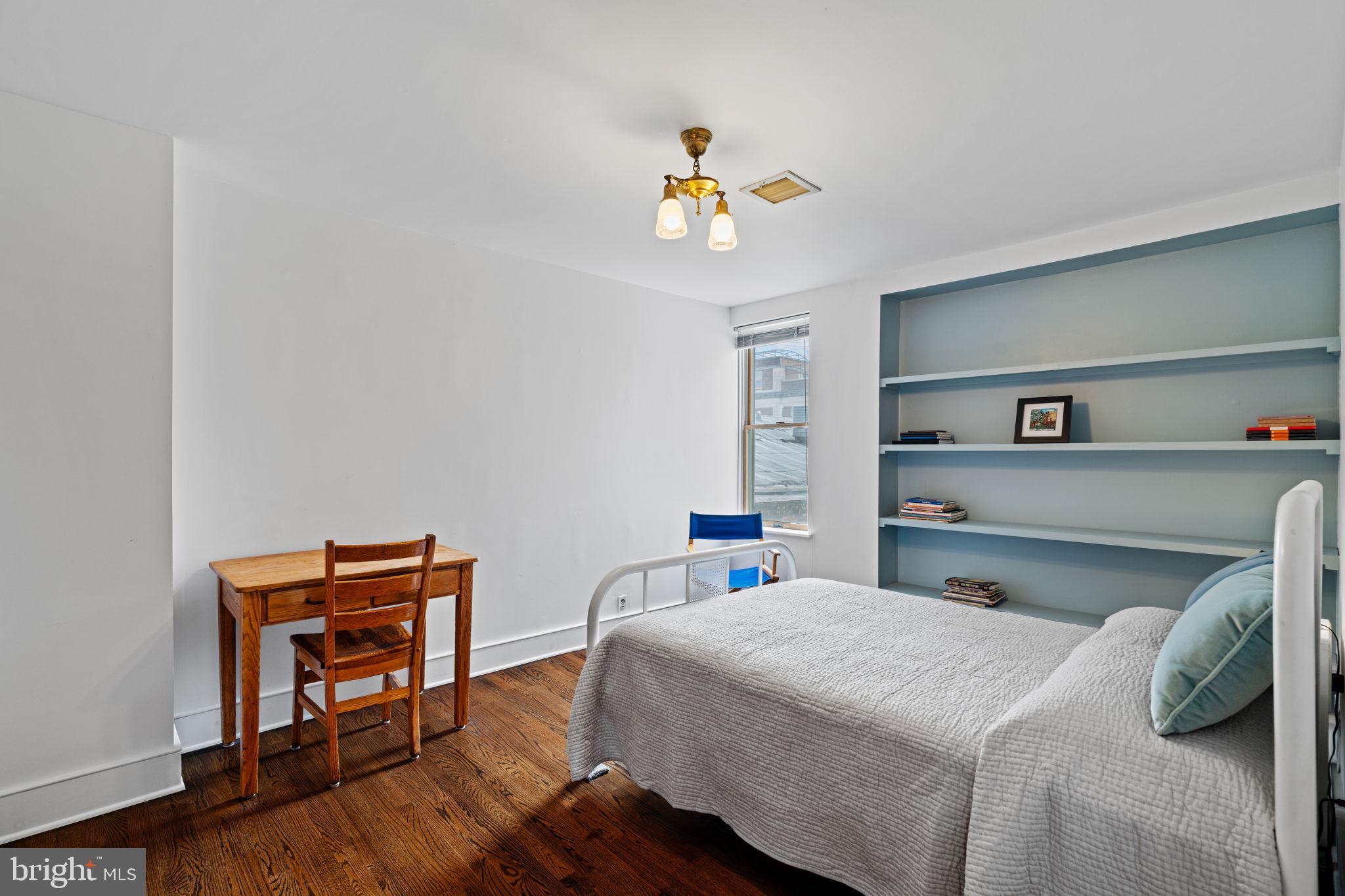 FAIRMOUNT - Residential