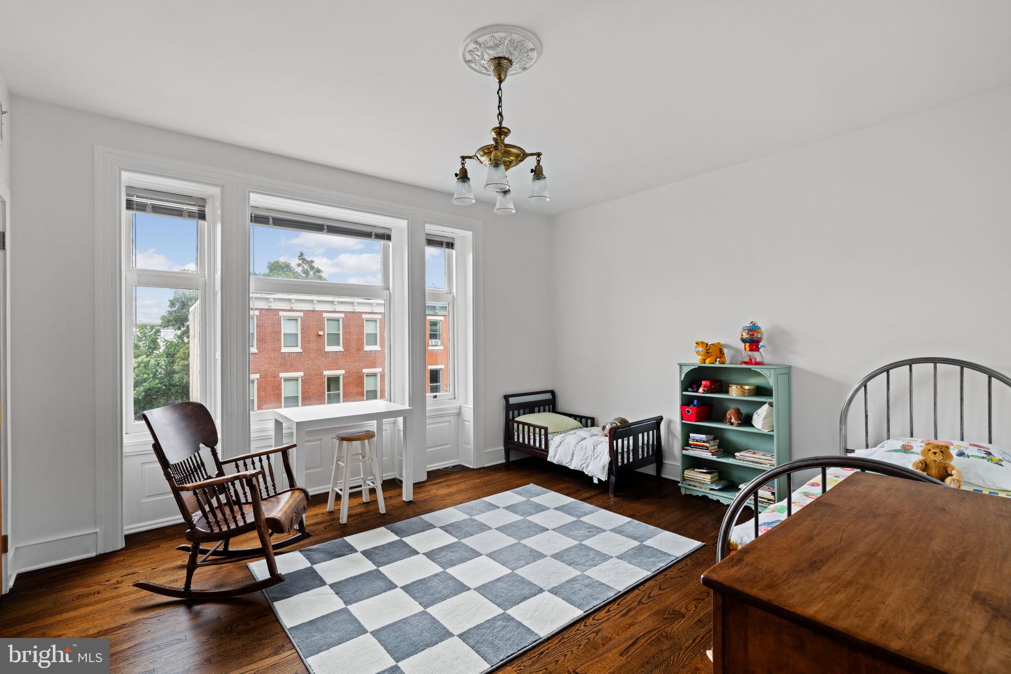 FAIRMOUNT - Residential