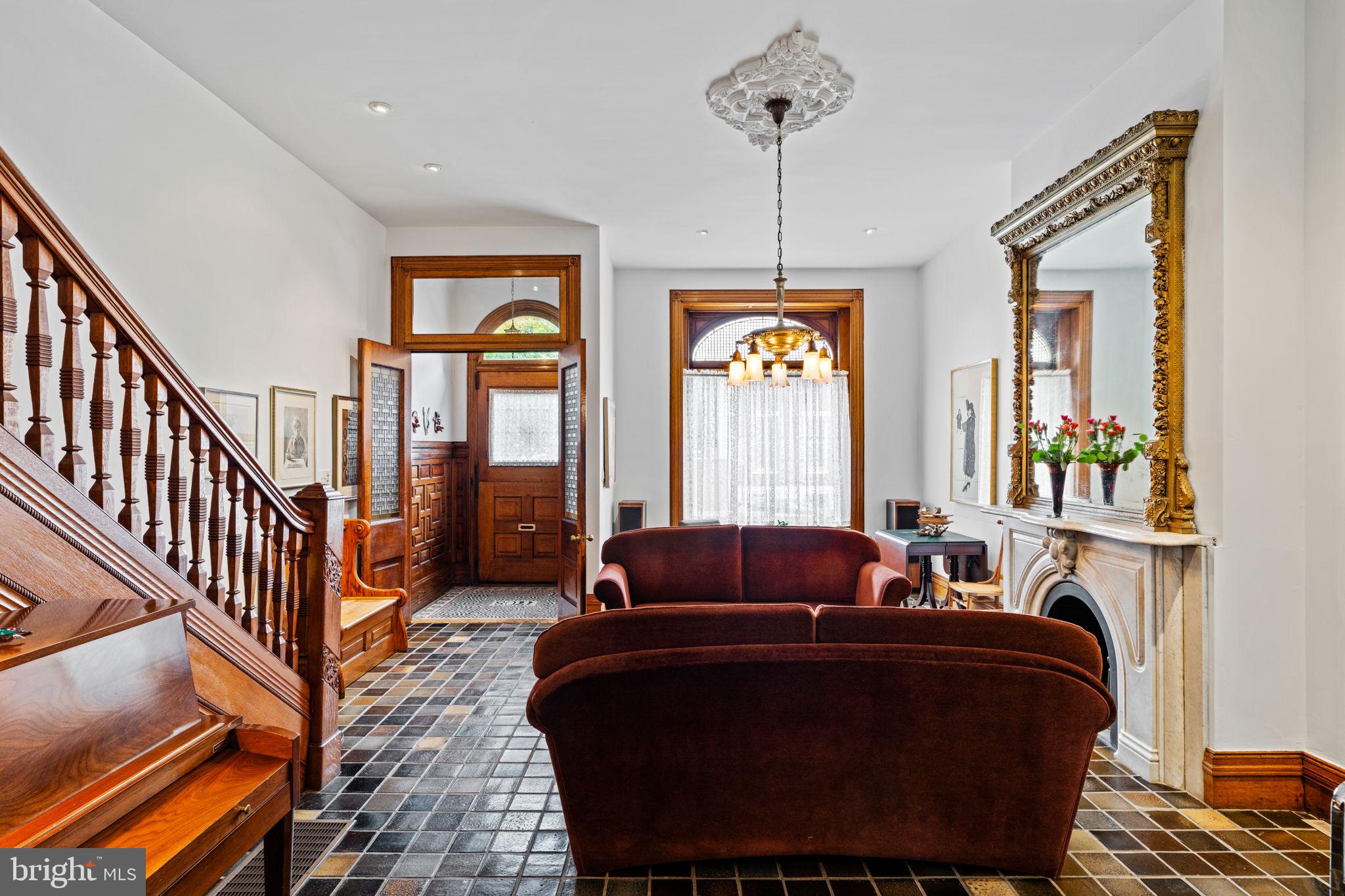 FAIRMOUNT - Residential