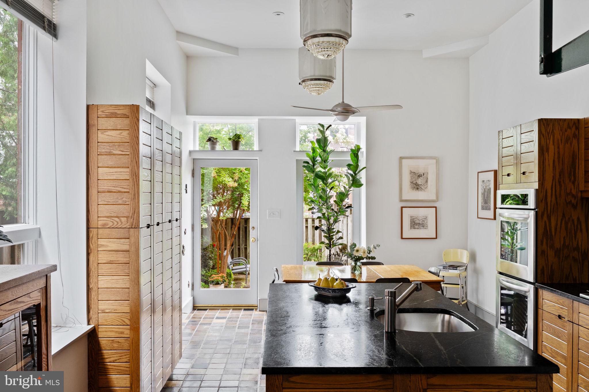 FAIRMOUNT - Residential