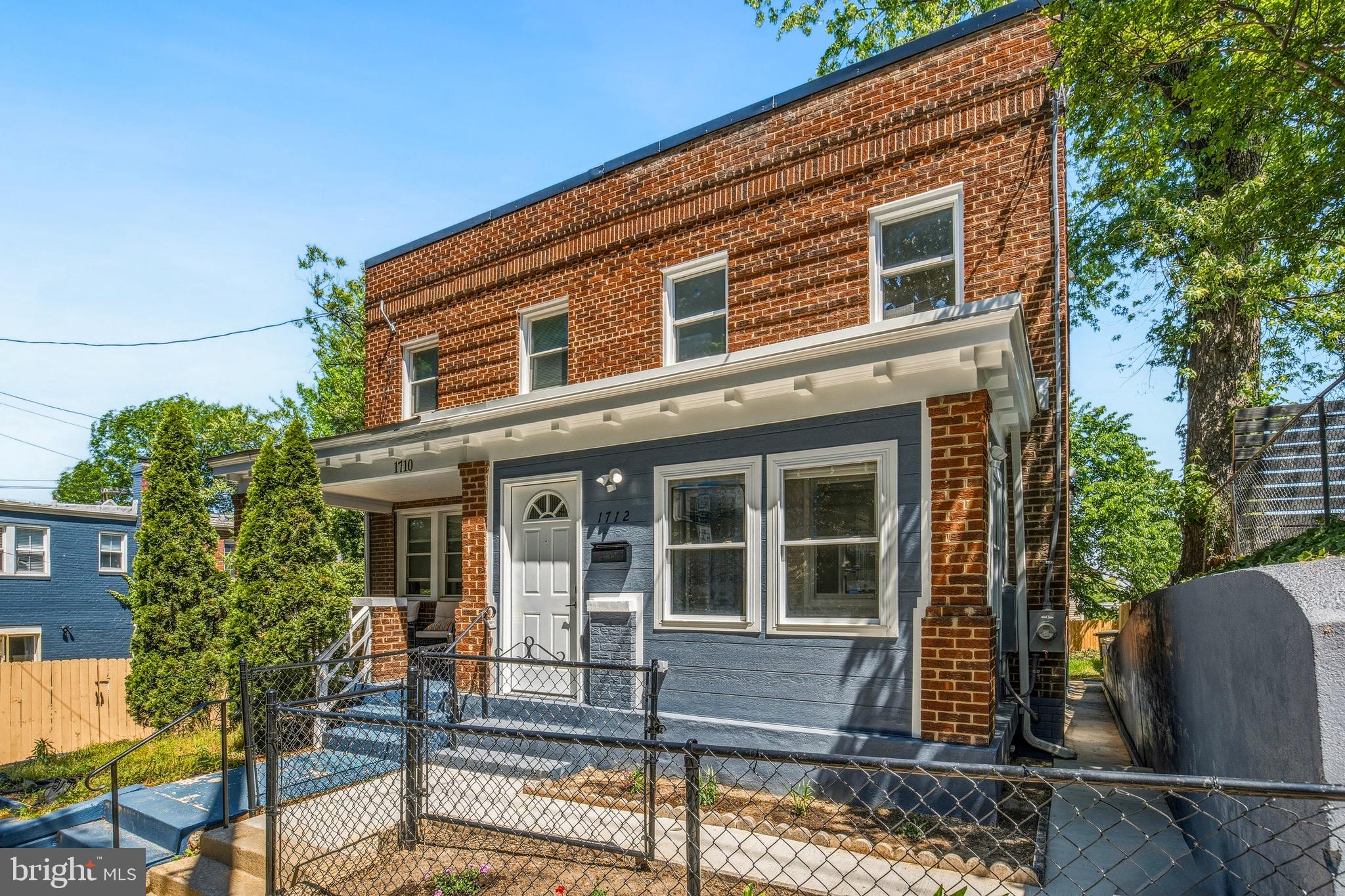 1712 U STREET SE