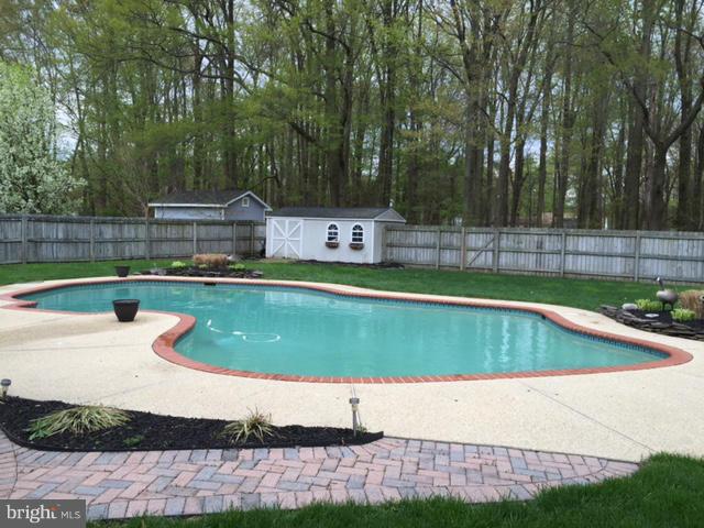 BAY MEADOWS - Residential