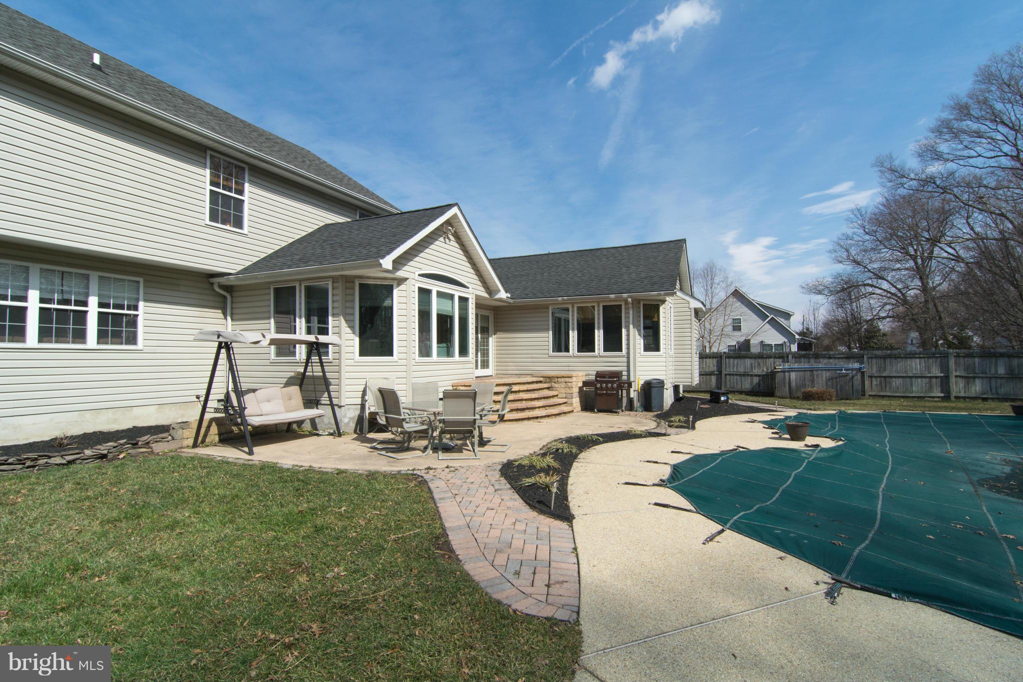 BAY MEADOWS - Residential