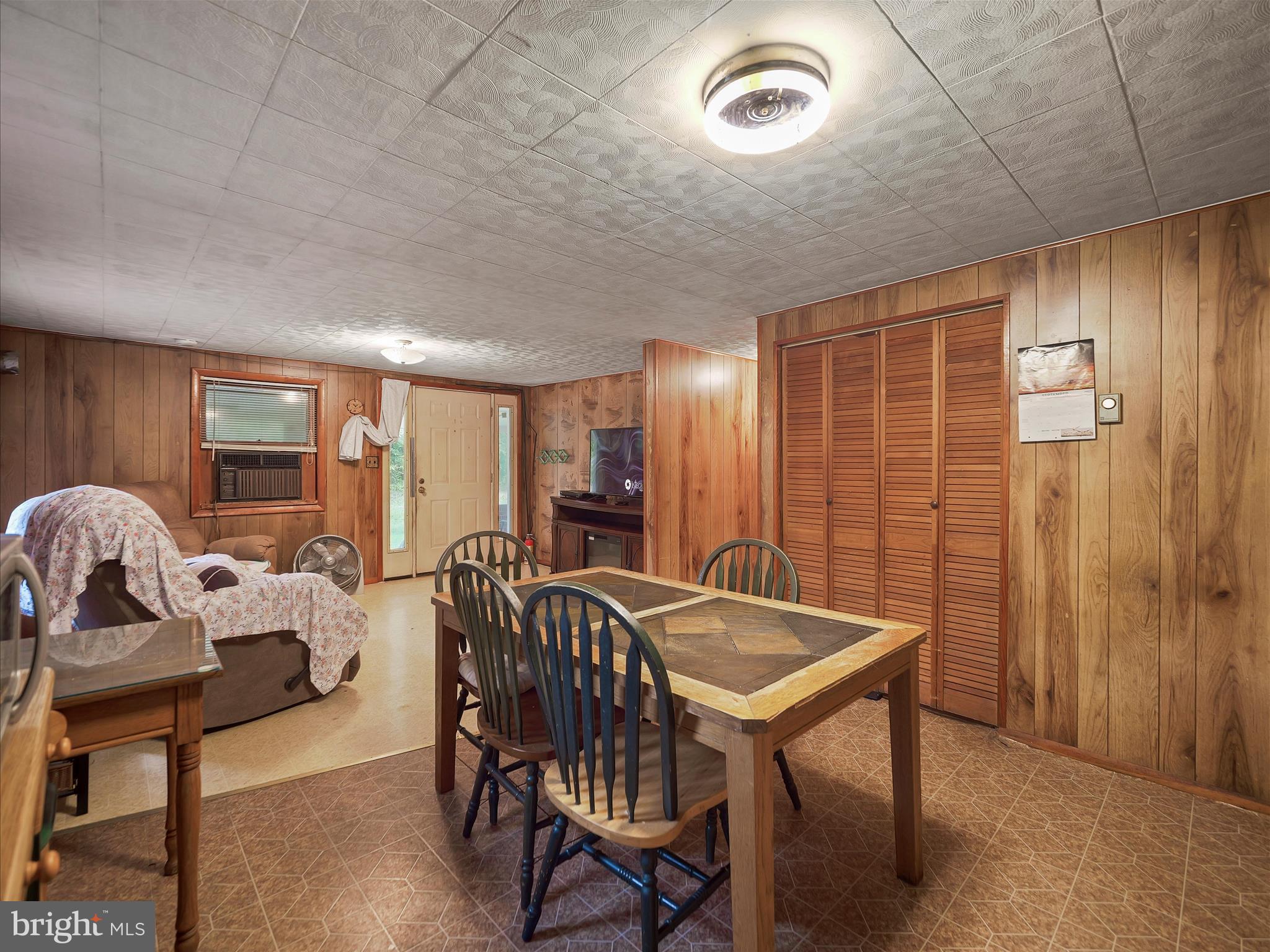 HEDGESVILLE - Residential