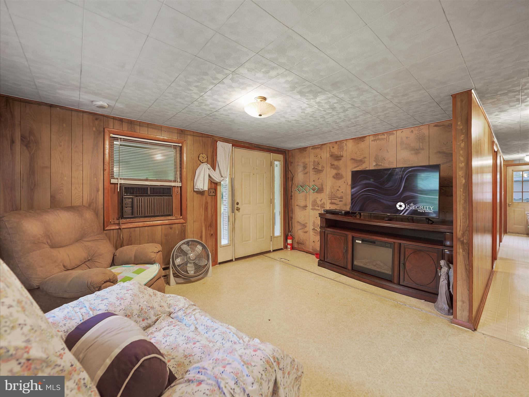 HEDGESVILLE - Residential