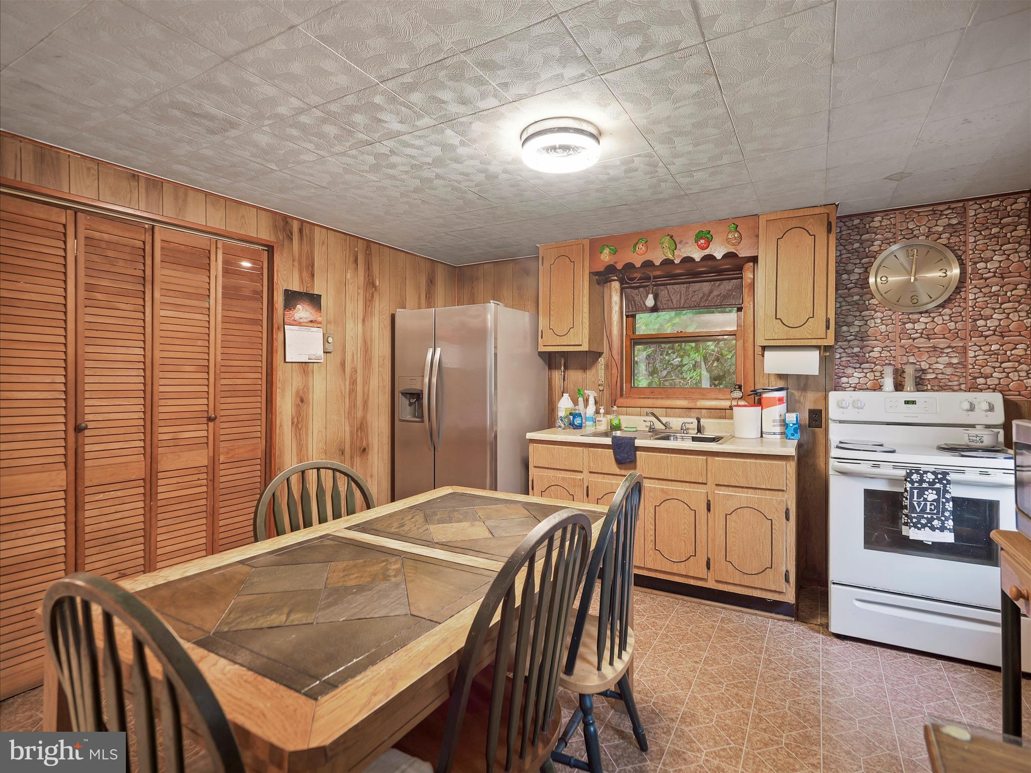 HEDGESVILLE - Residential