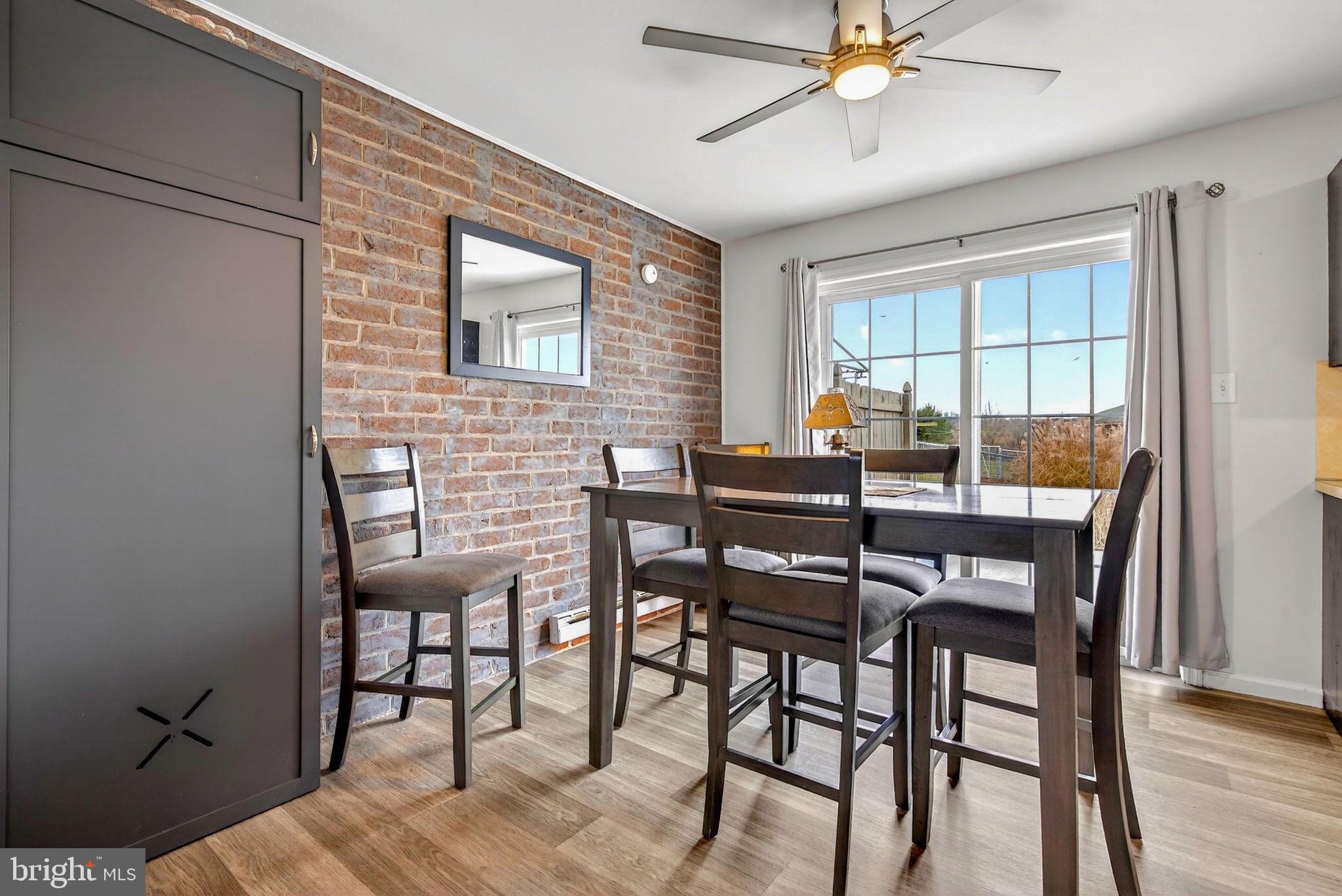 HEMPFIELD AREA - Residential