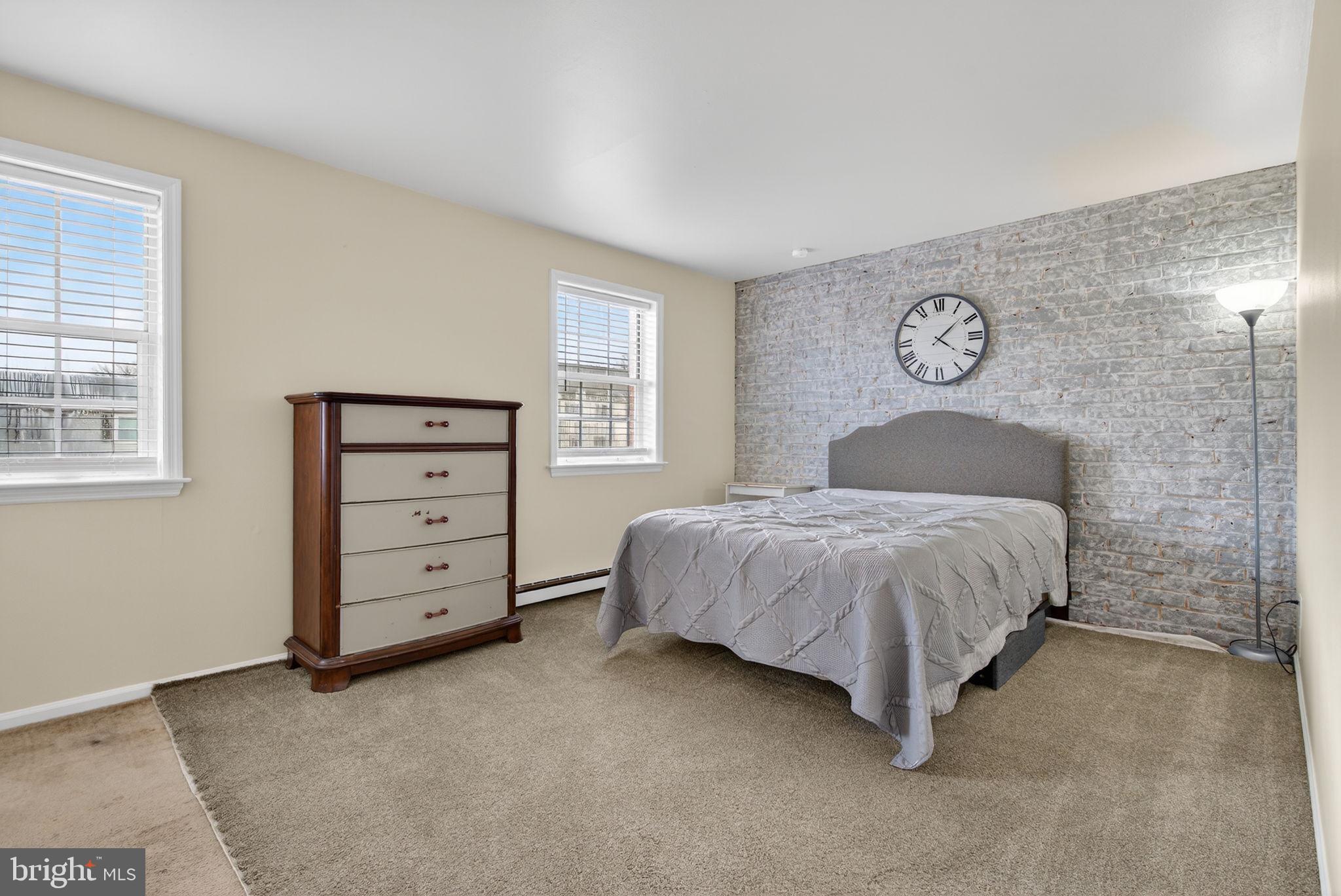 HEMPFIELD AREA - Residential