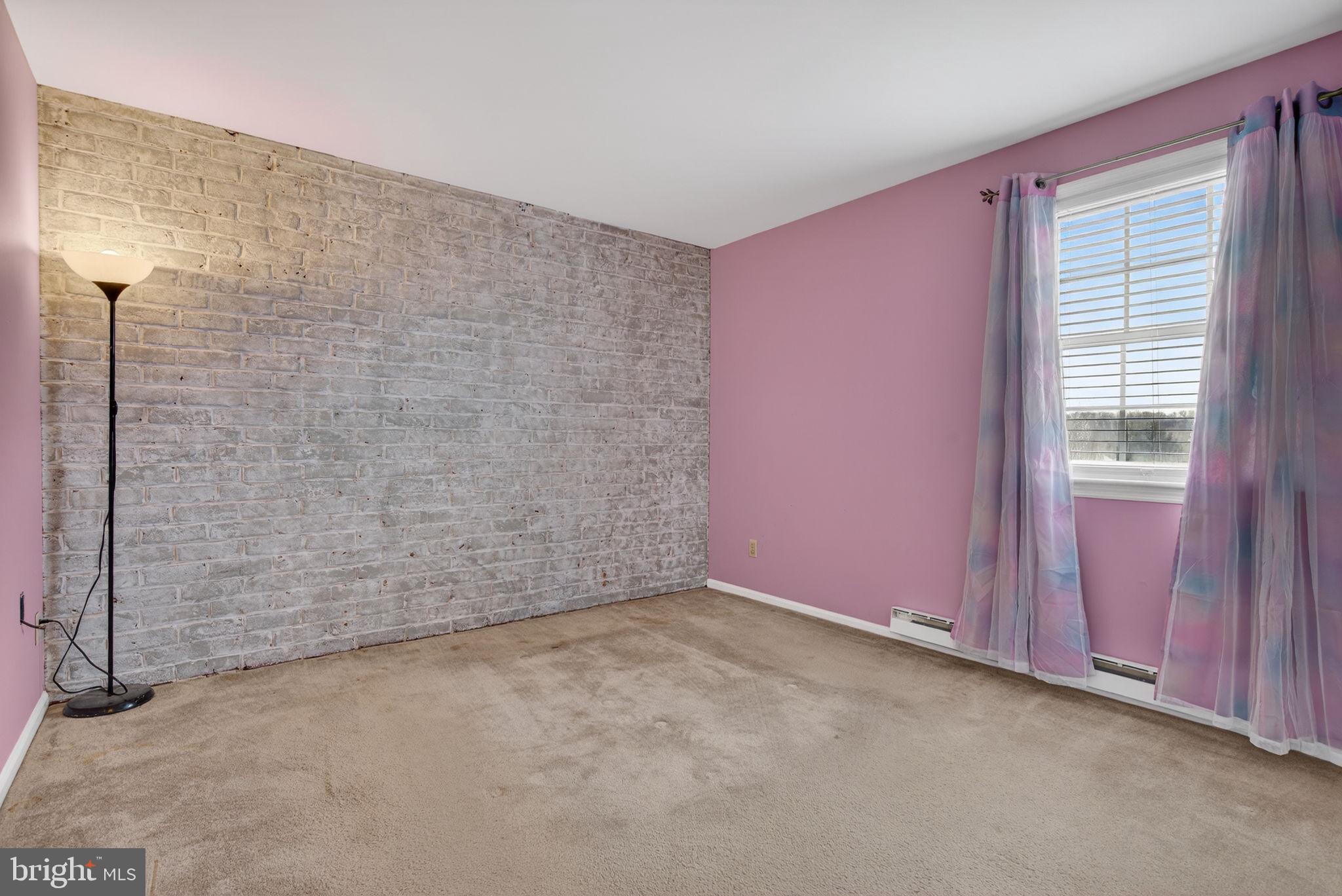 HEMPFIELD AREA - Residential