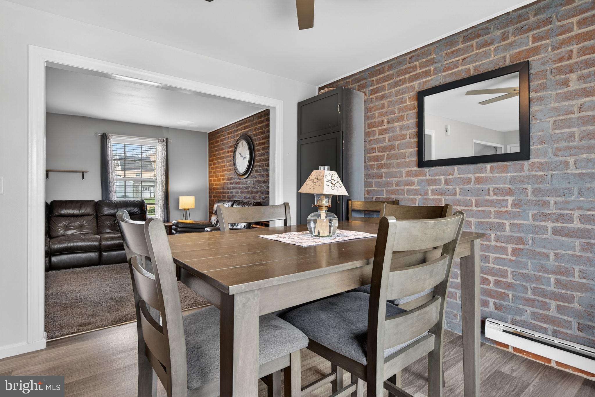 HEMPFIELD AREA - Residential