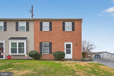 Photo of 2015 Aspen Lane, COLUMBIA, PA 17512 (MLS # PALA2080526)