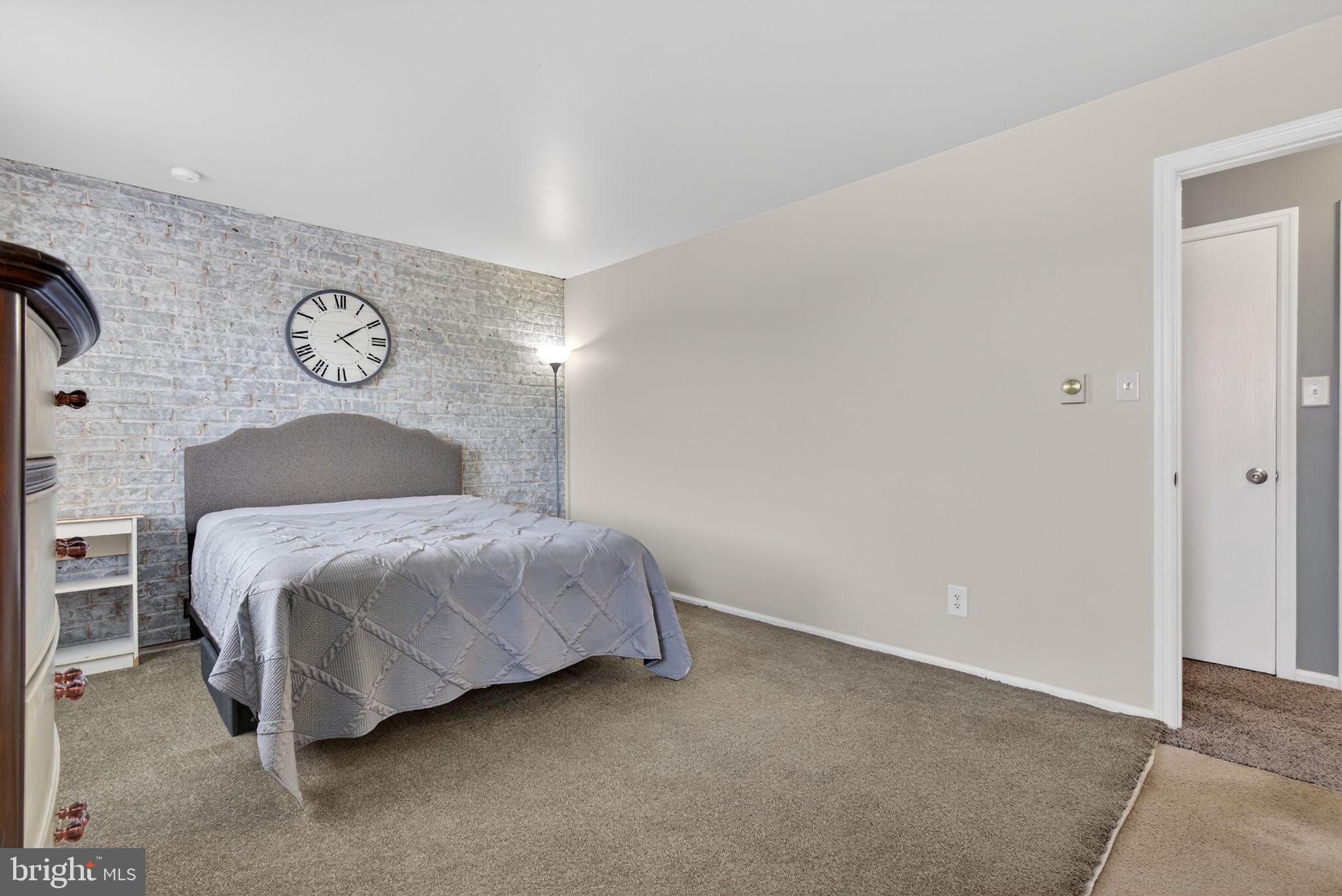 HEMPFIELD AREA - Residential