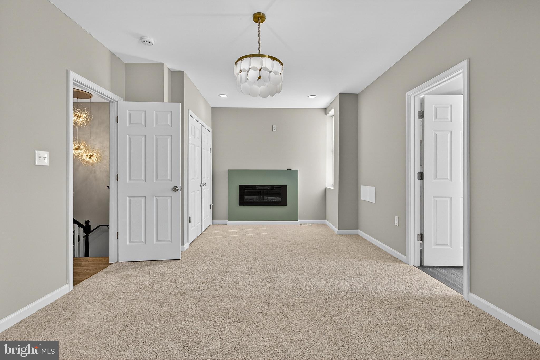 DORCHESTER - Residential