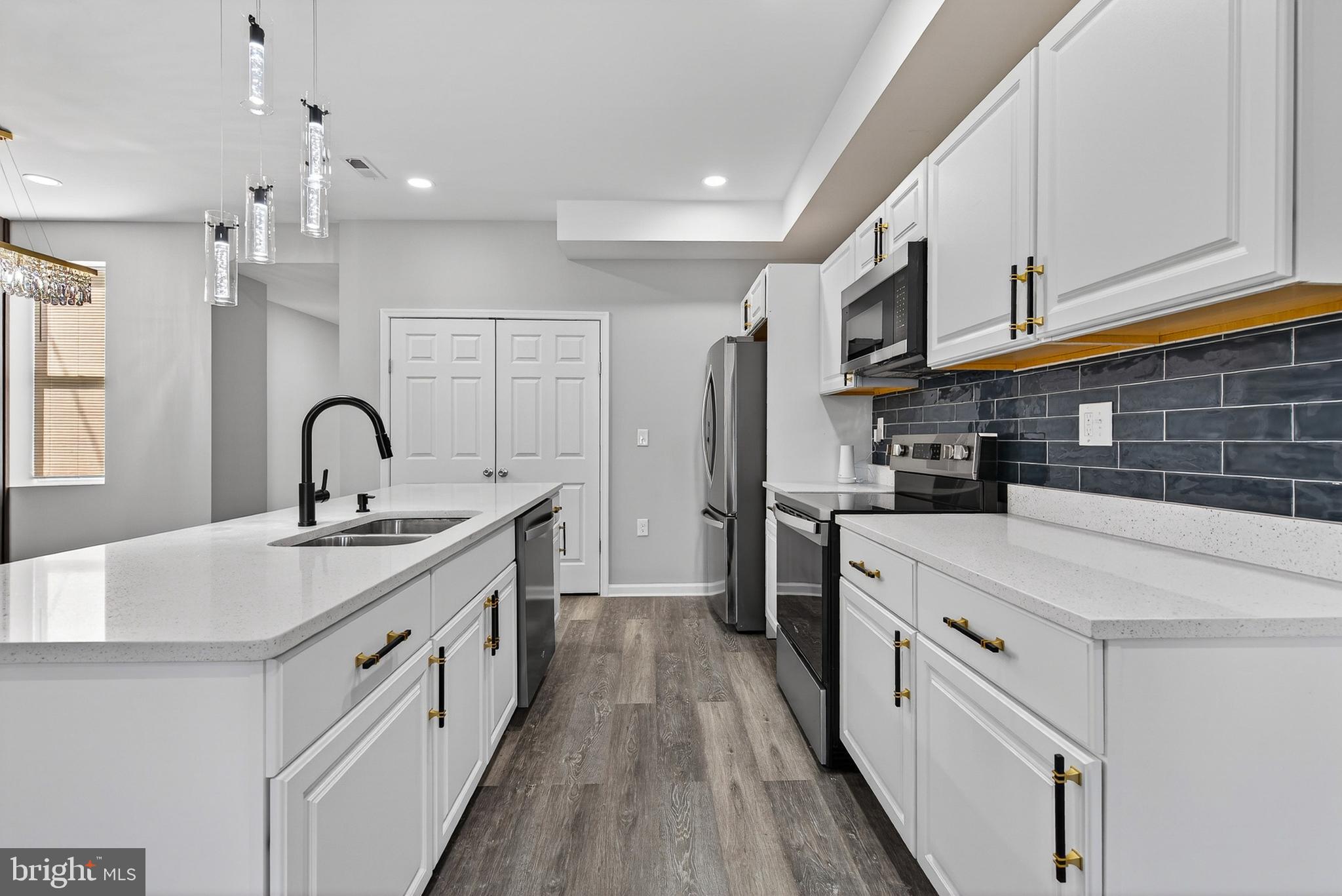 DORCHESTER - Residential