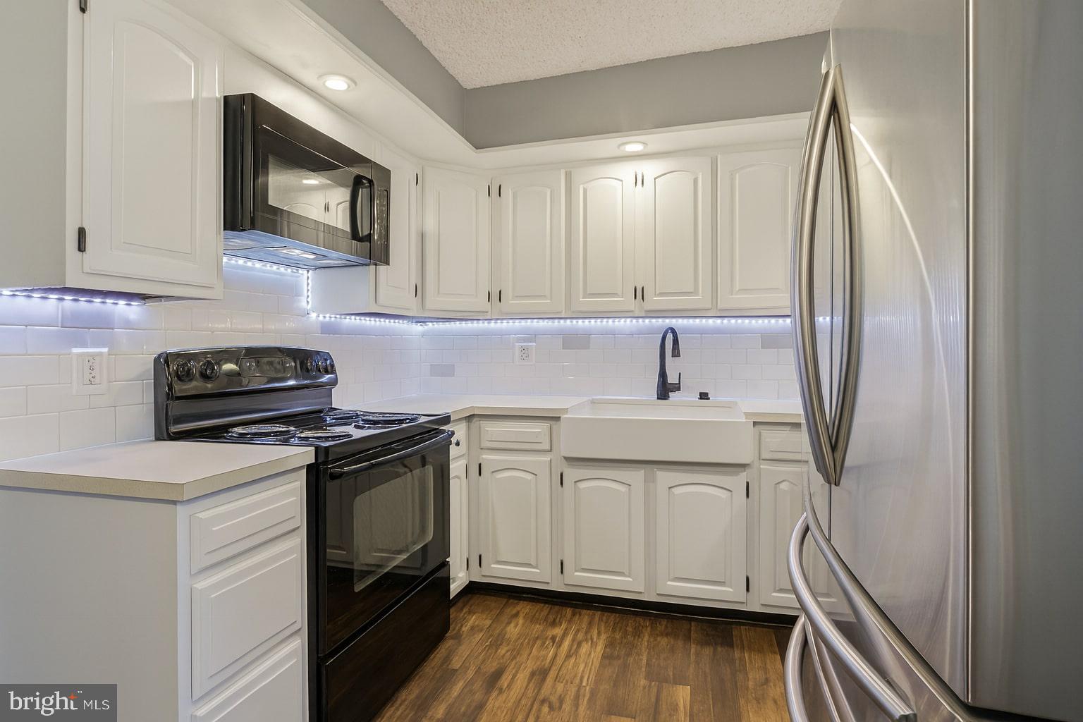 **Back on the market. Buyer and their parents couldn't agree. **
Home is expanded, and has a Central Air conditioning, Large laundry room, and 3 full baths. Great neighborhood, and super low taxes. New roof, Pennsbury School district, and great location for commuting to Philadelphia, NJ, and NYC. Seller's are motivated, and VA loans welcome.