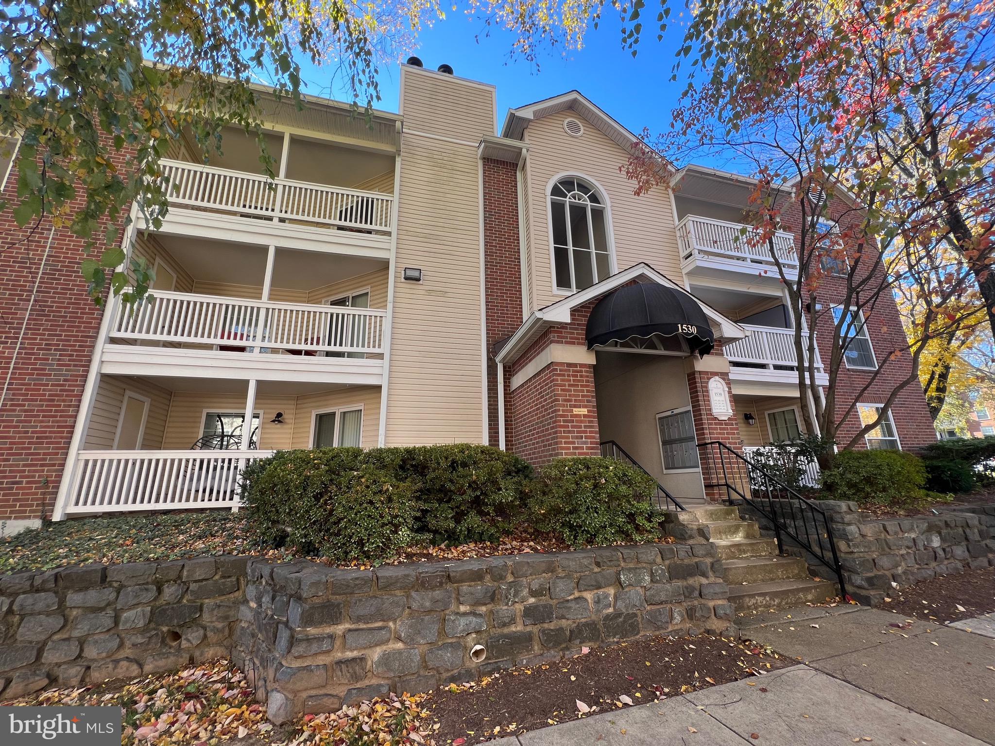 FOUNTAINS AT MCLEAN - Residential Lease