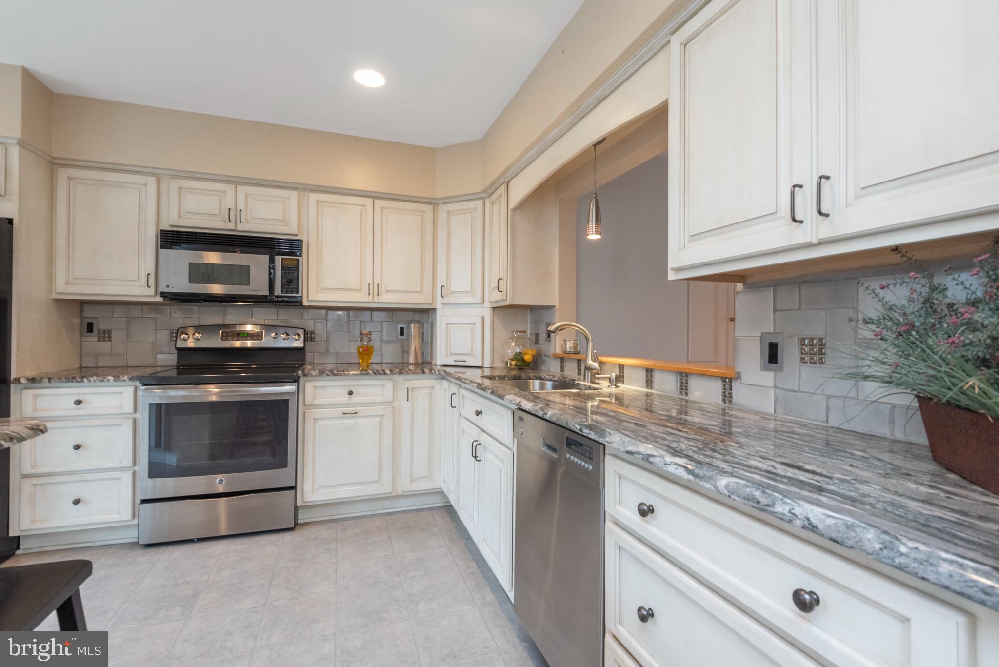 VILLAGE OF CHESAPEAKE HARBOUR - Residential