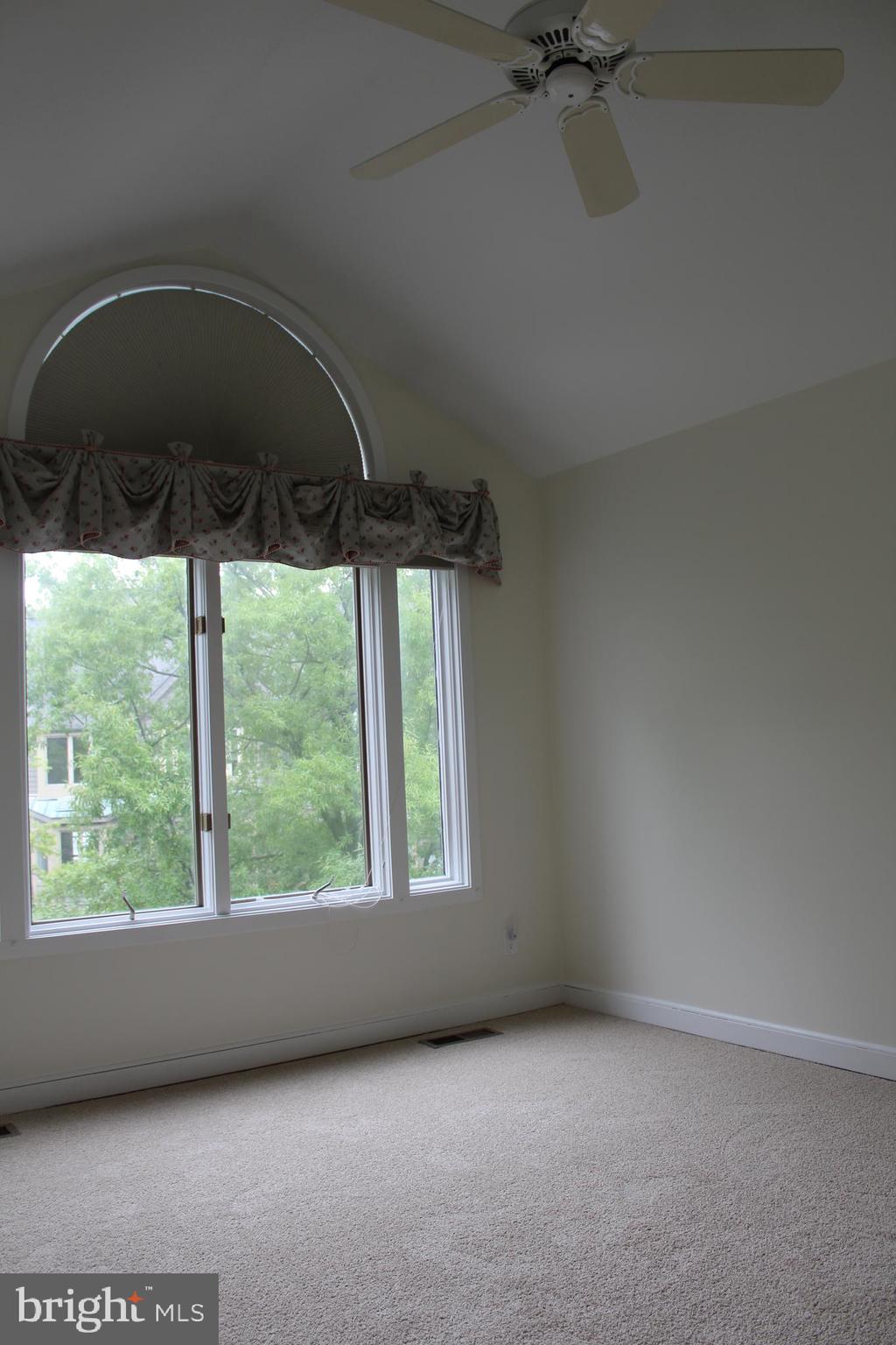 VILLAGE OF CHESAPEAKE HARBOUR - Residential