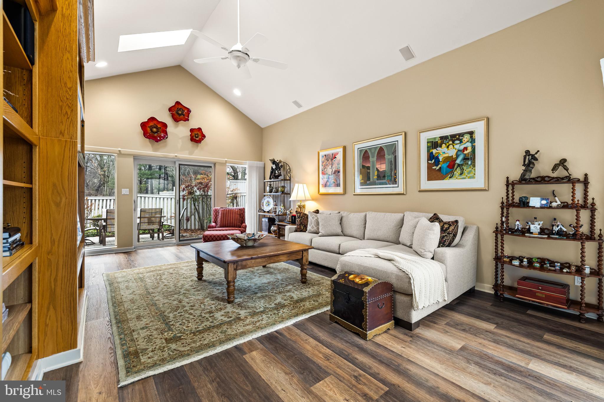 REGENCY PARK - Residential