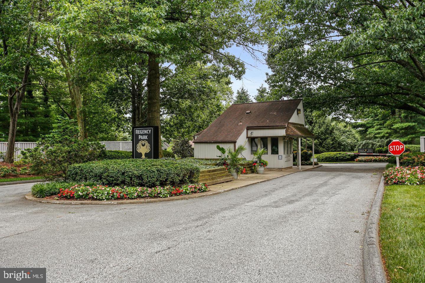 REGENCY PARK - Residential