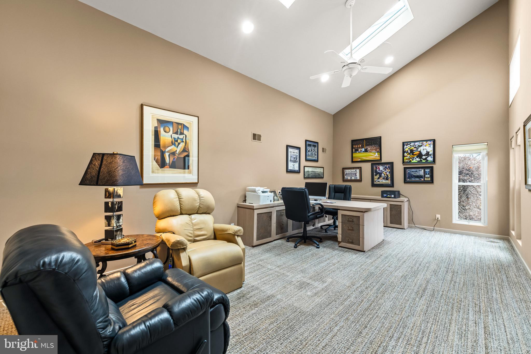 REGENCY PARK - Residential