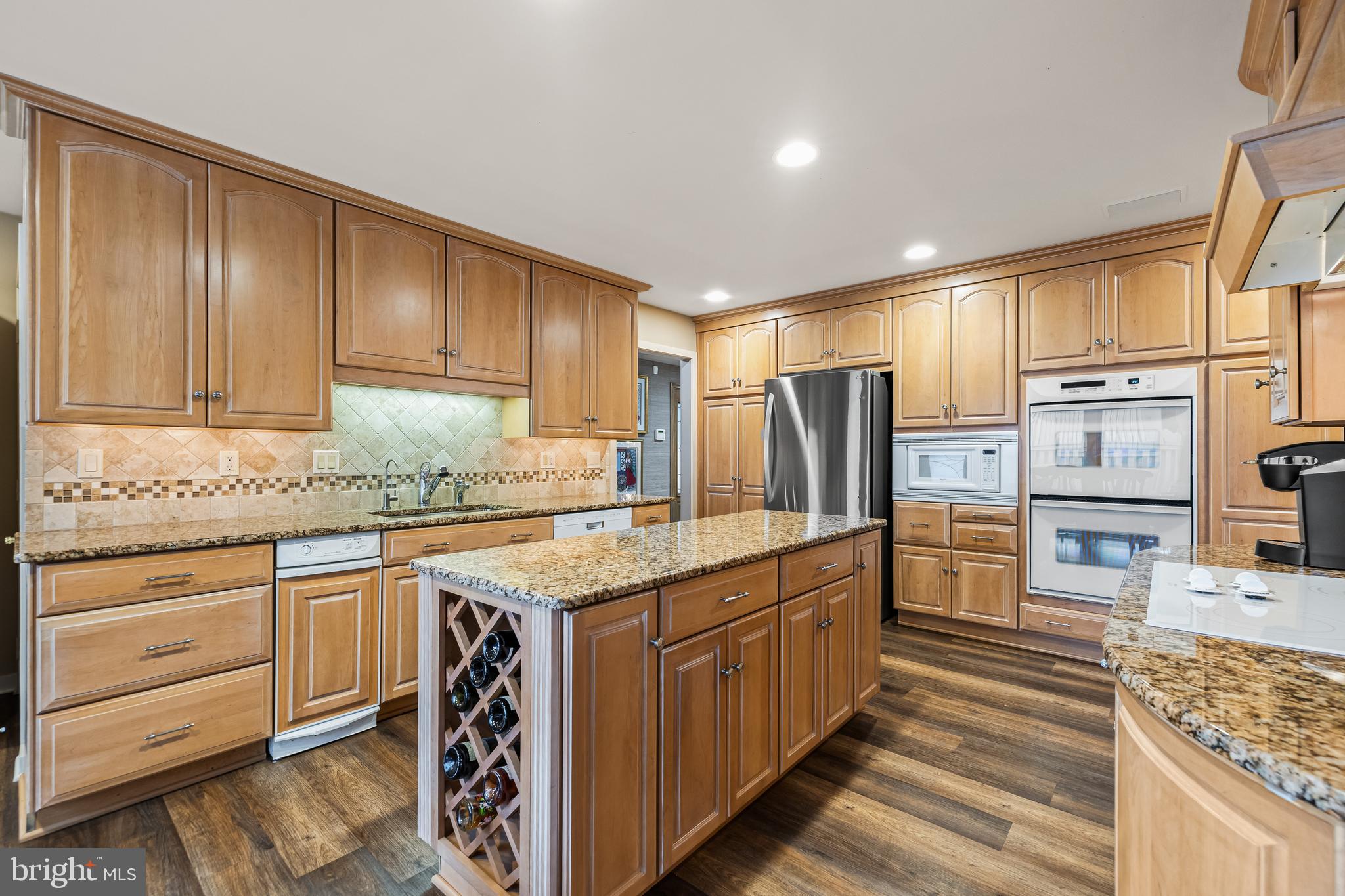 REGENCY PARK - Residential