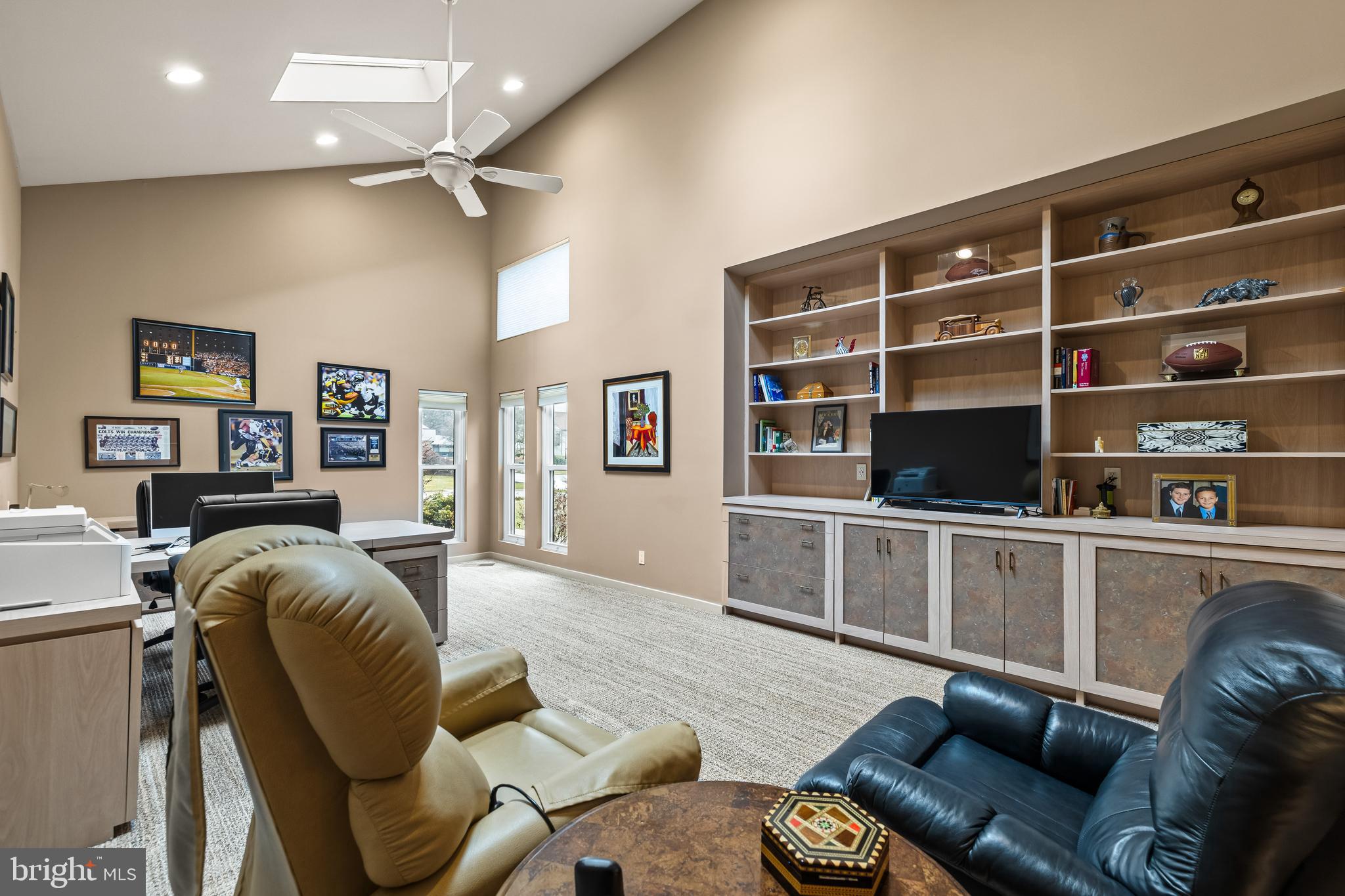 REGENCY PARK - Residential