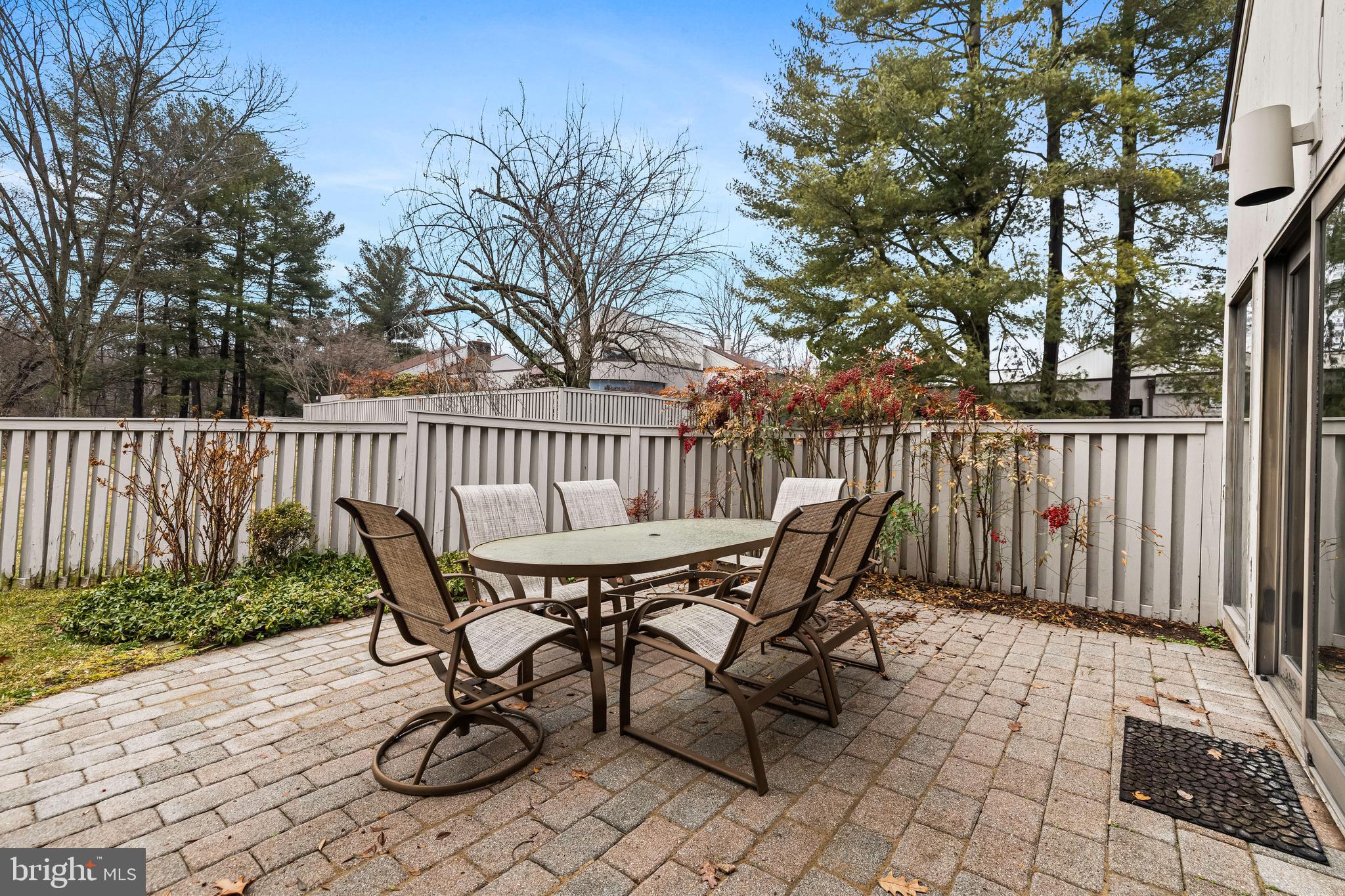 REGENCY PARK - Residential