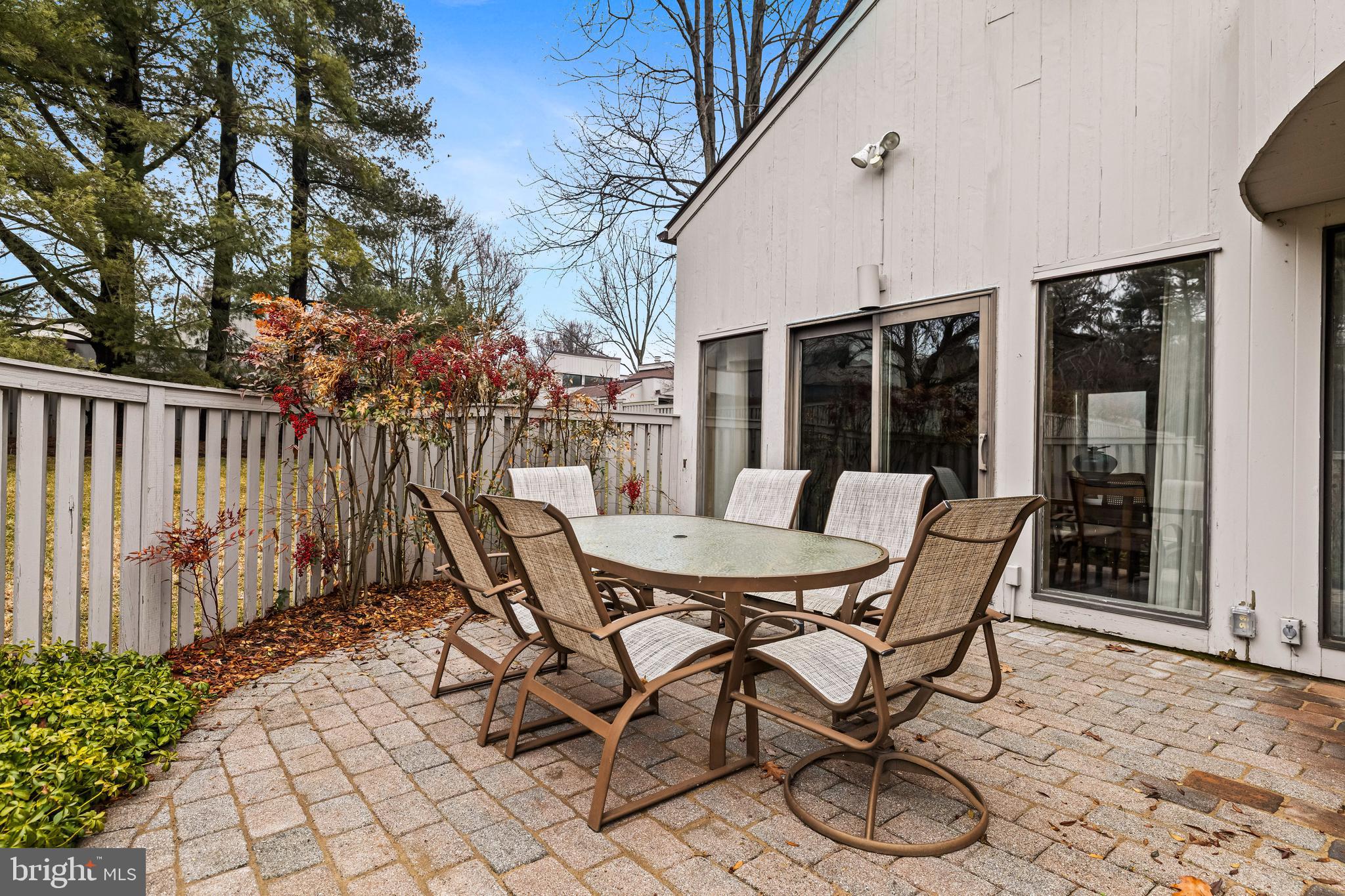 REGENCY PARK - Residential