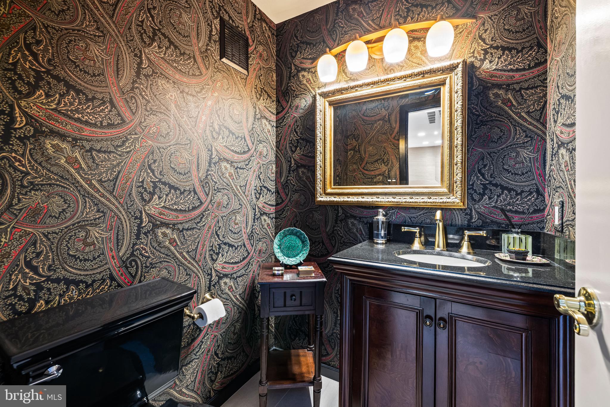 REGENCY PARK - Residential