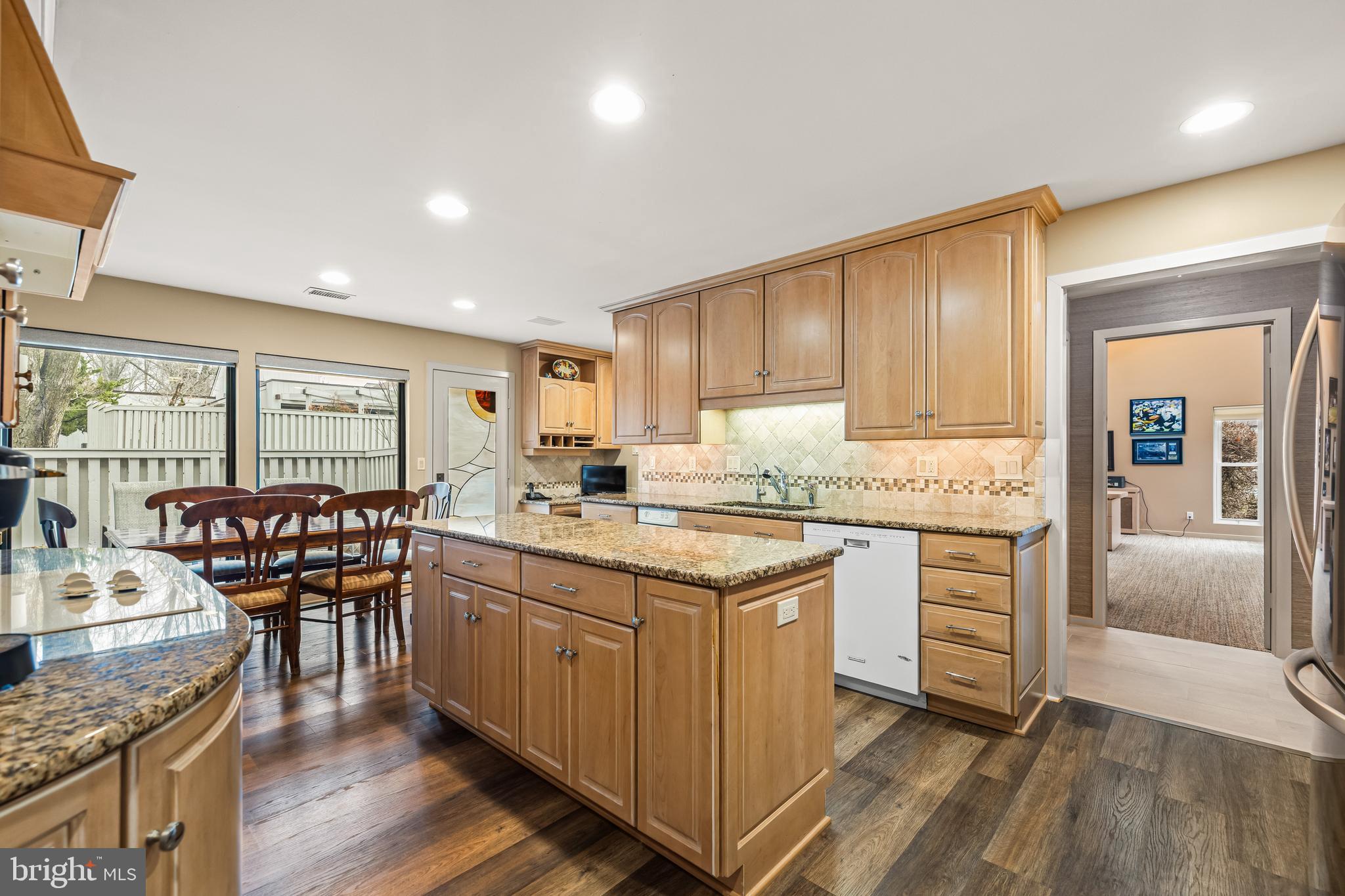 REGENCY PARK - Residential