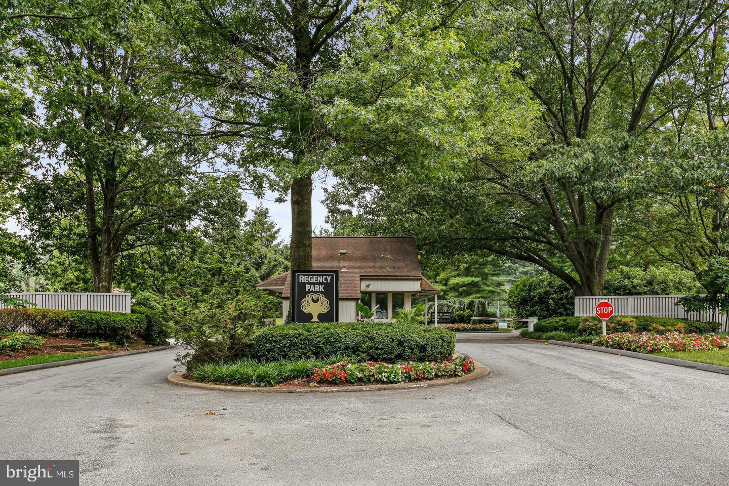 REGENCY PARK - Residential