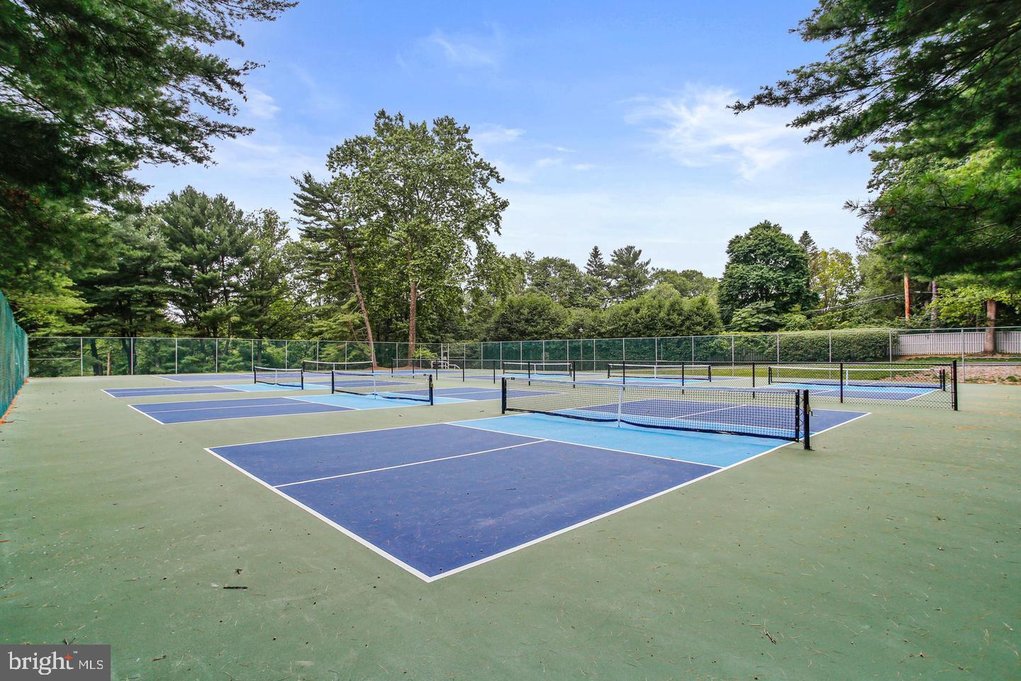 REGENCY PARK - Residential